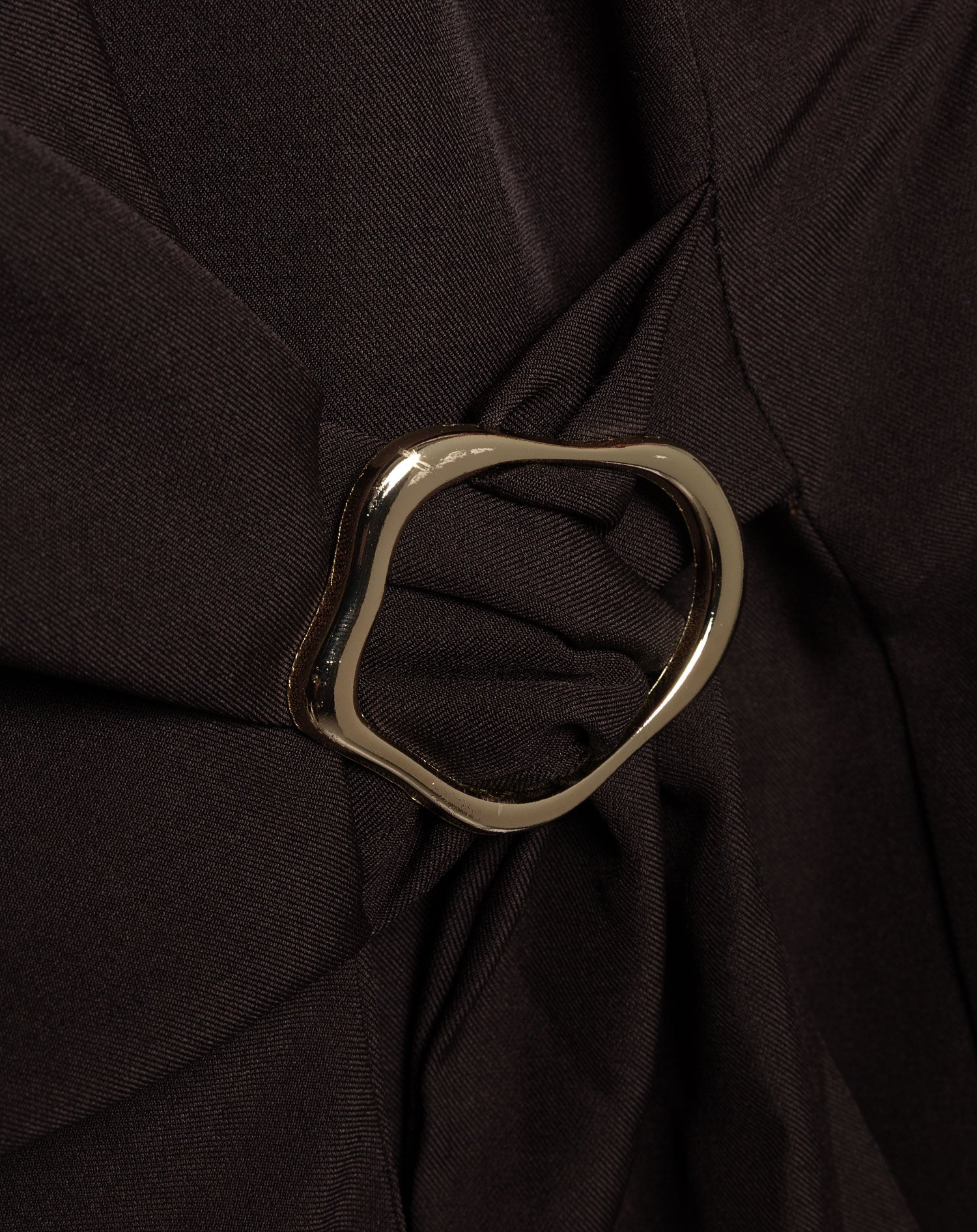 BUCKLE SHORT SLEEVE BLAZER DRESS BRUIN