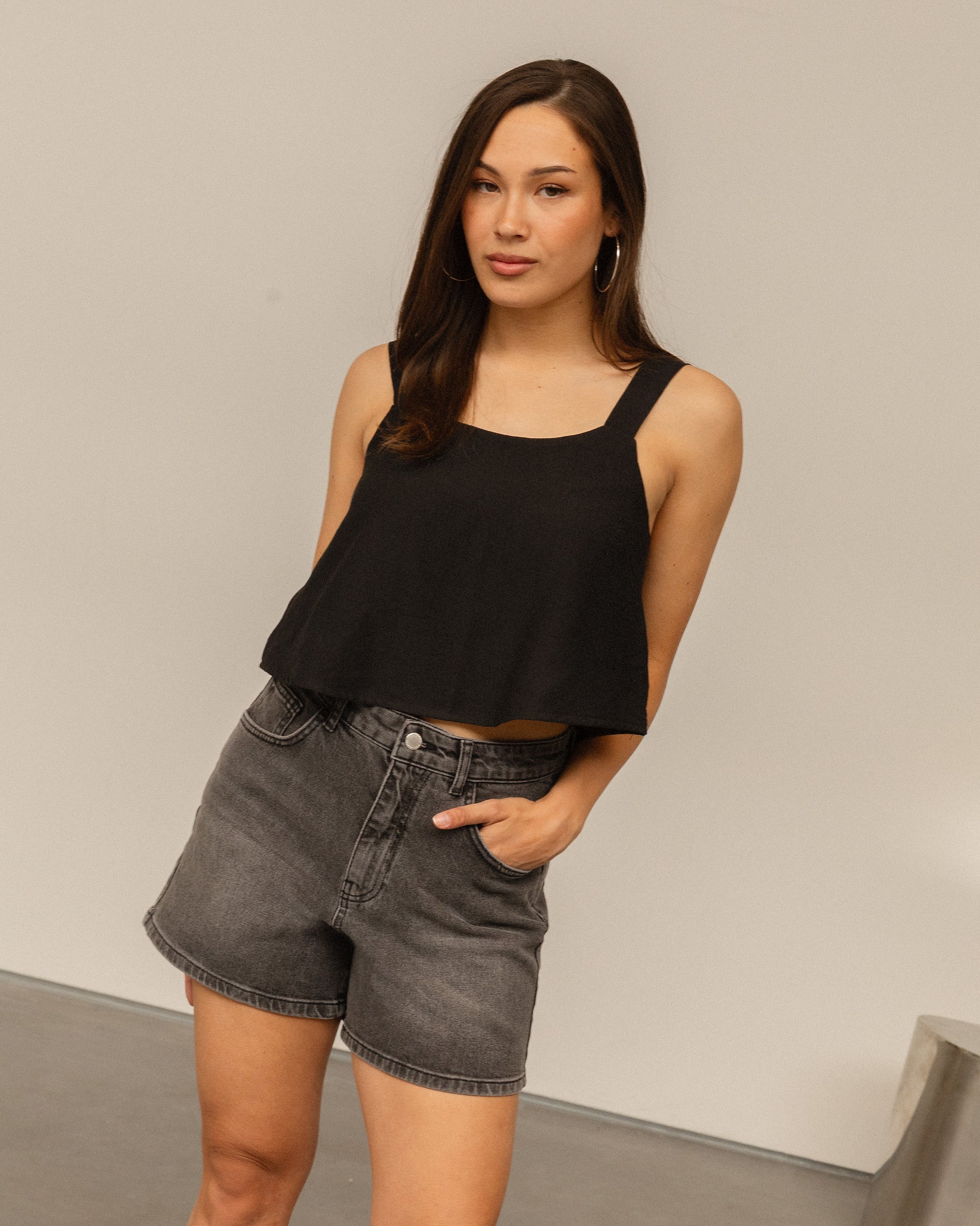 ZAYA VISCOSE TOP ZWART