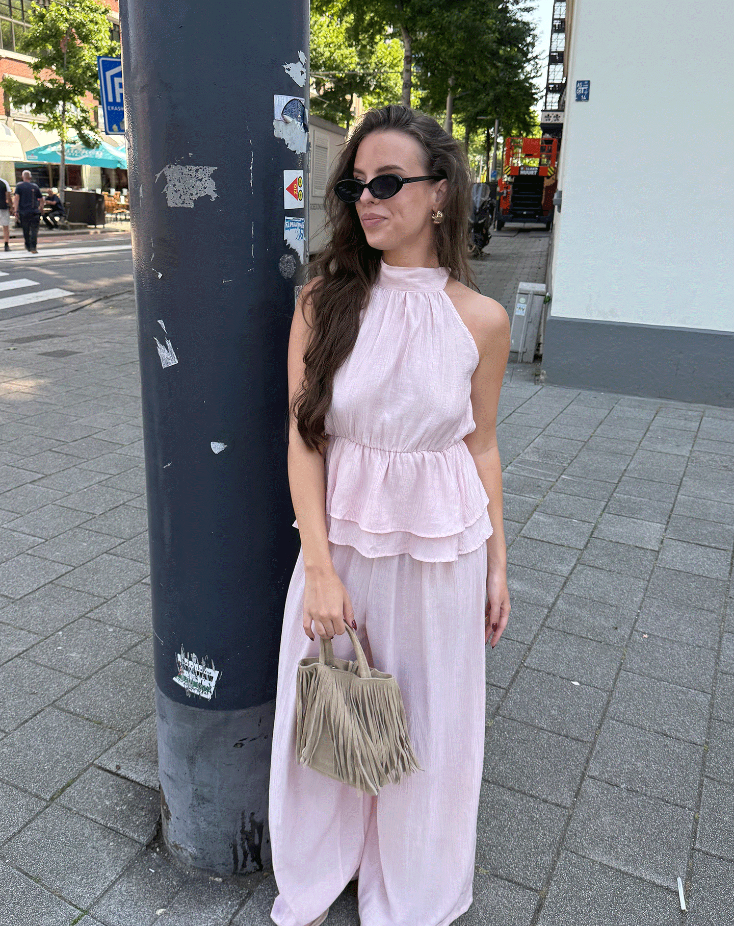 HALLY RUFFLE HALTER TOP ZACHT ROZE