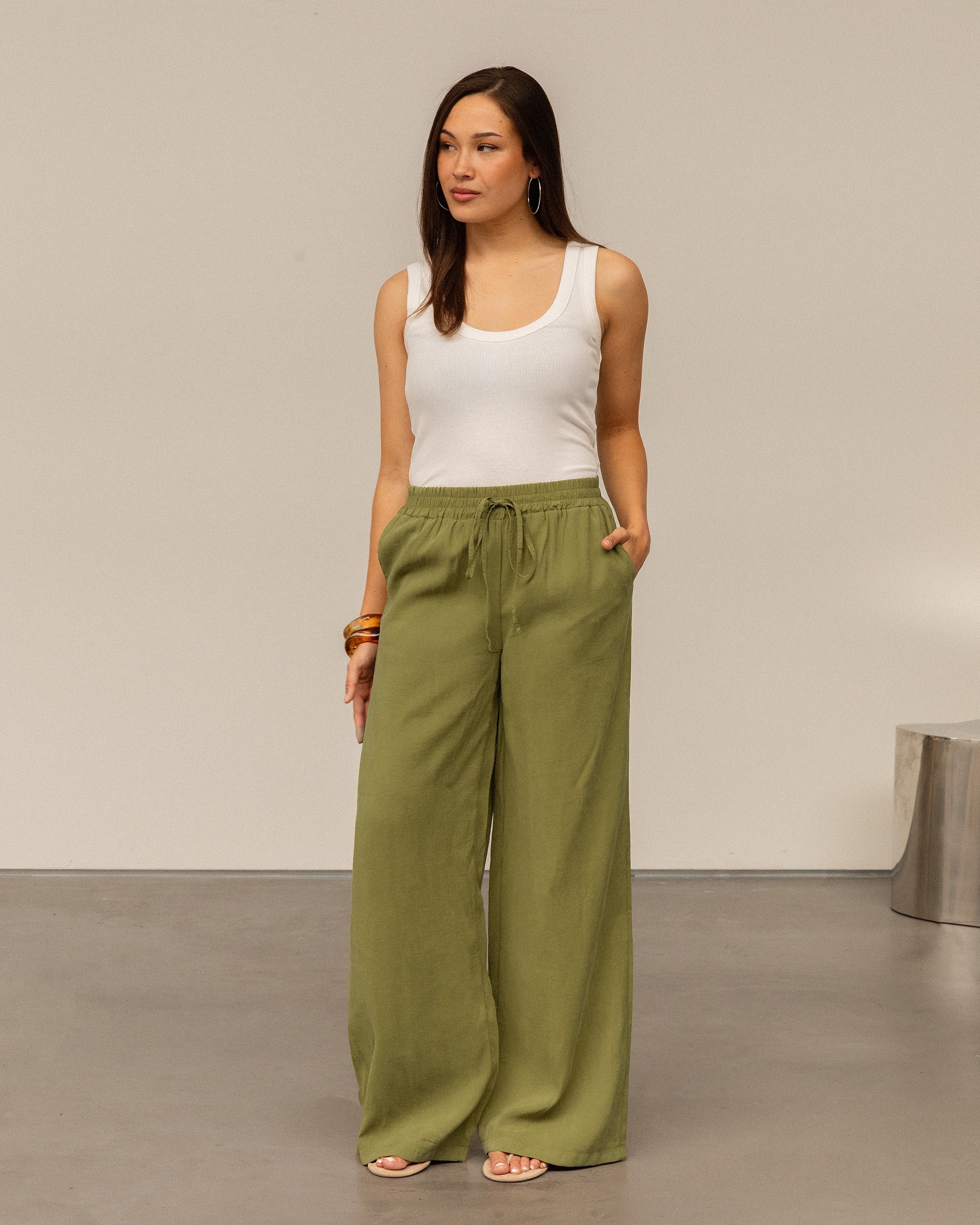 EMMY STRAIGHT LEG PANTS OLIJFGROEN