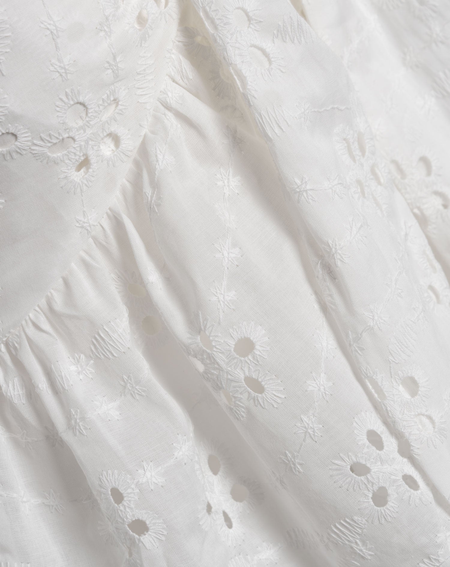 BRODERIE BOW CAMI TOP WIT