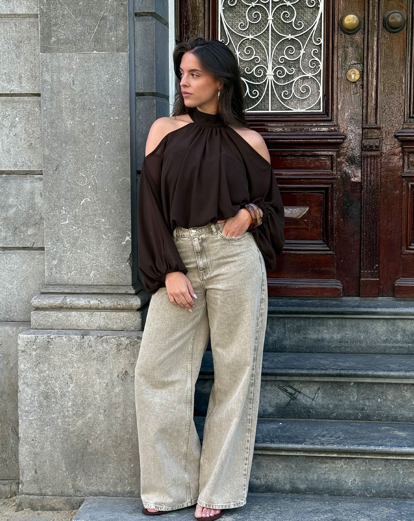 CHIFFON OPEN SHOULDER TOP BRUIN