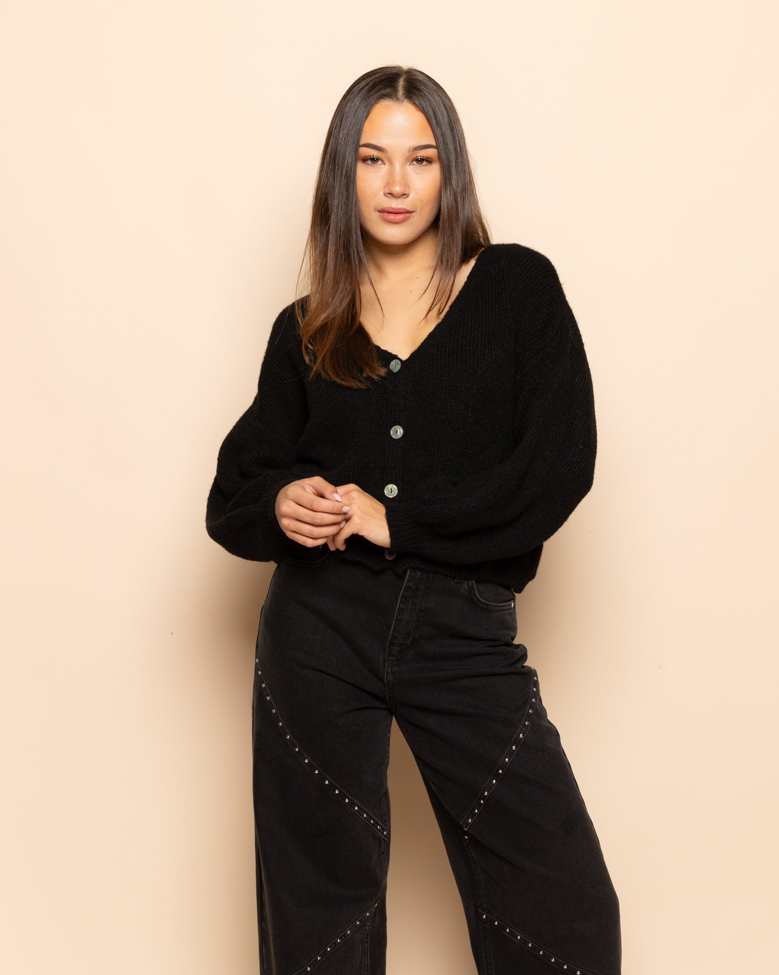 JOLIE V-NECK CARDIGAN ZWART