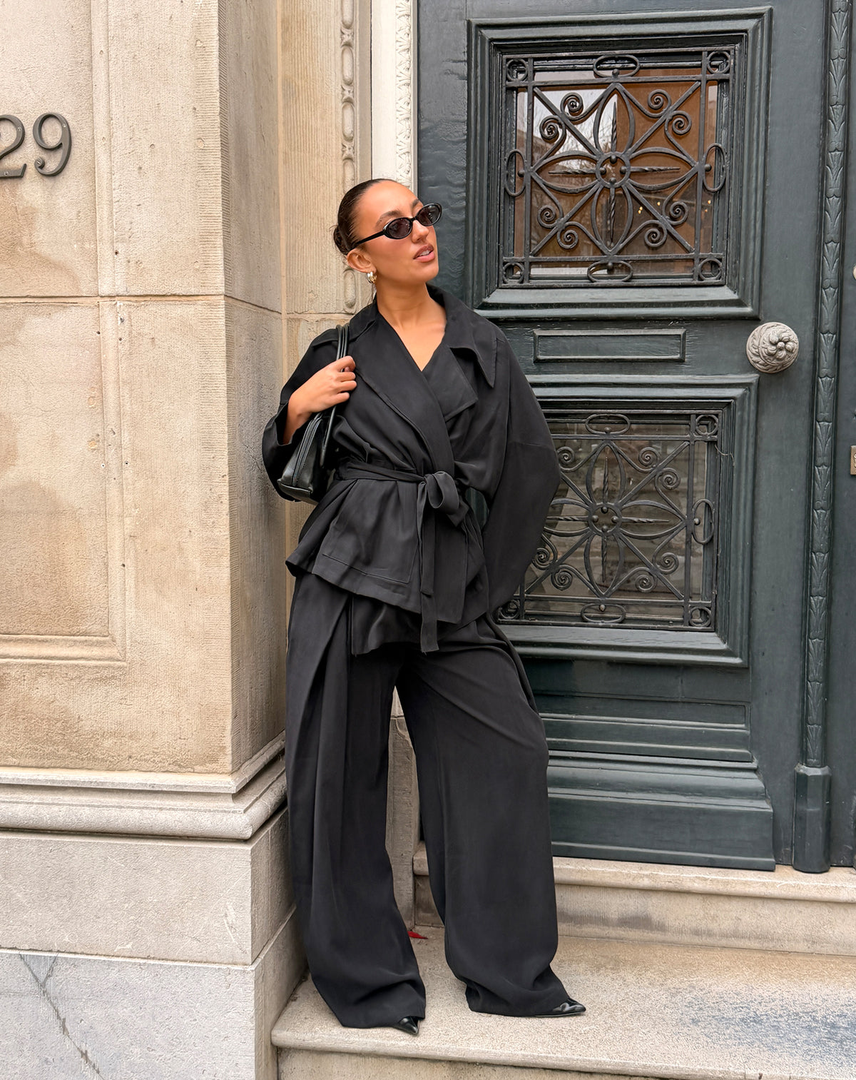 SHELLY VISCOSE PLEAT PANTALON BLACK