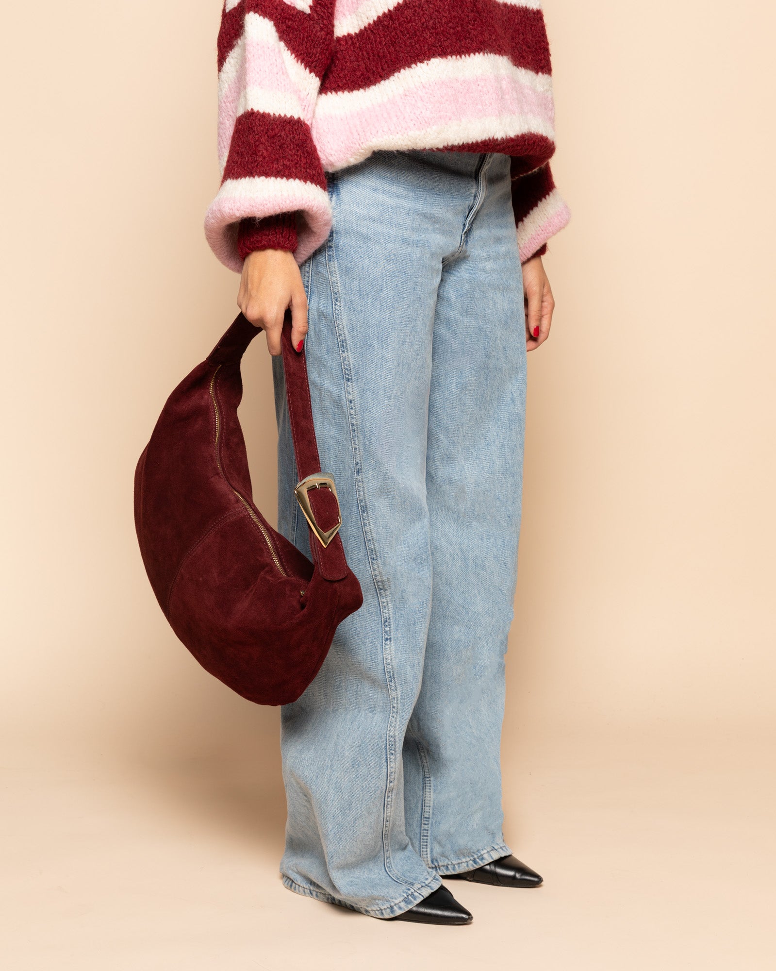 BUCKLE SUEDE SHOULDER BAG BURGUNDY