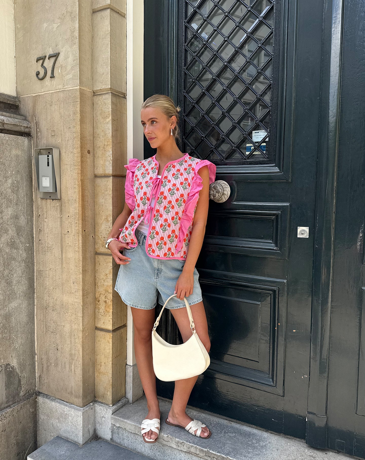 FLOWER RUFFLE GILET ROZE