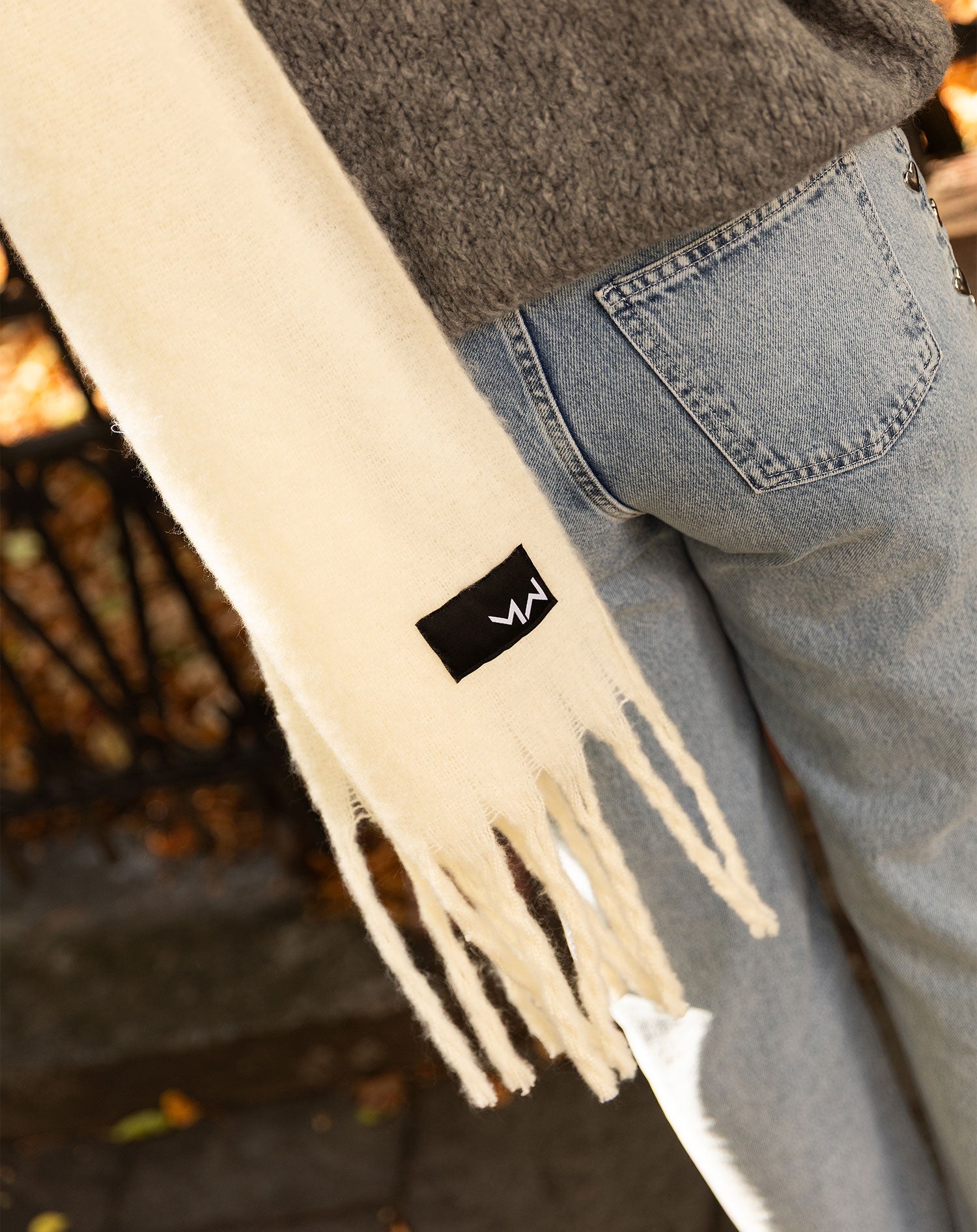 WOVEN SCARF BUTTER YELLOW