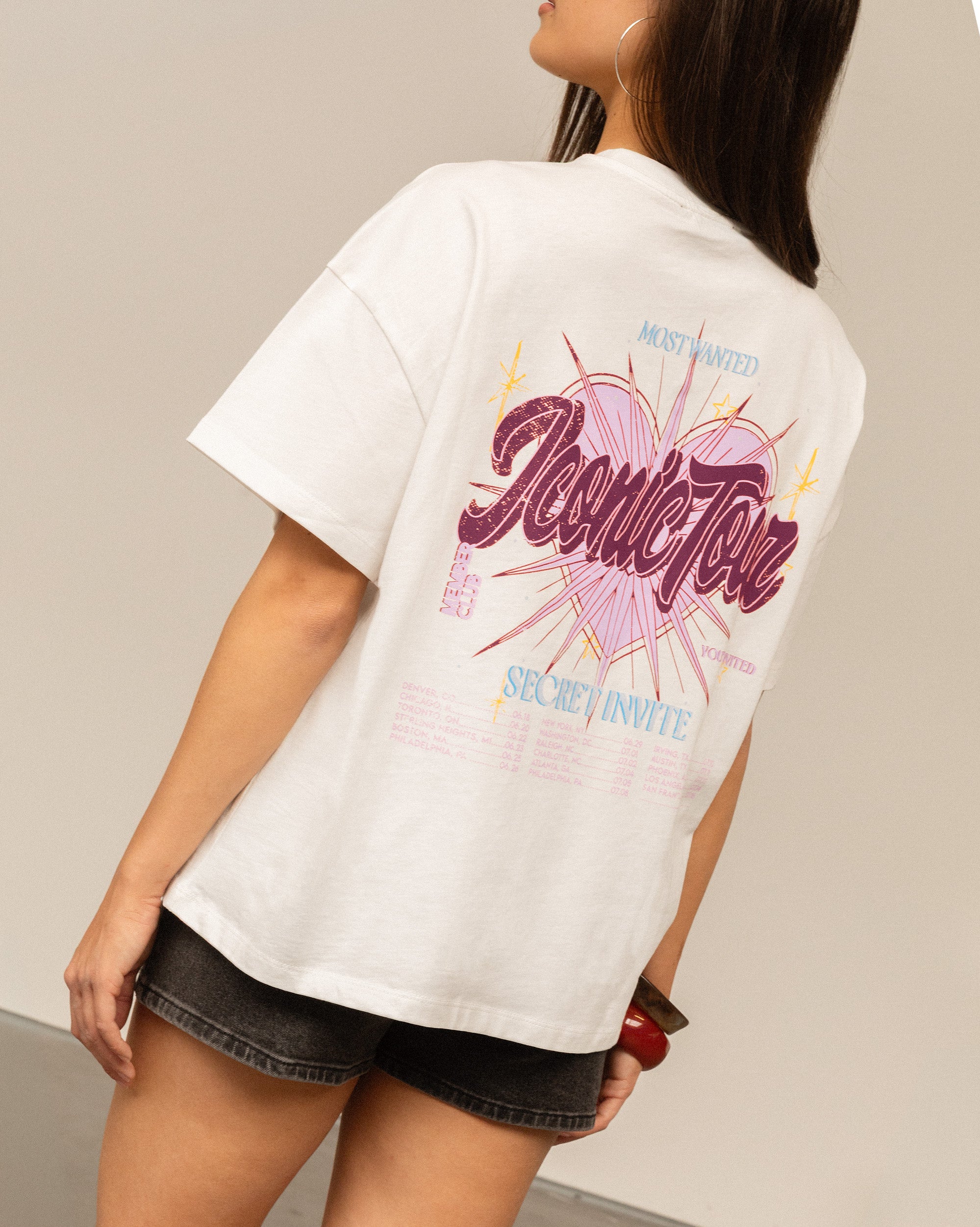 ICONIC TOUR OVERSIZED TEE CRÈME