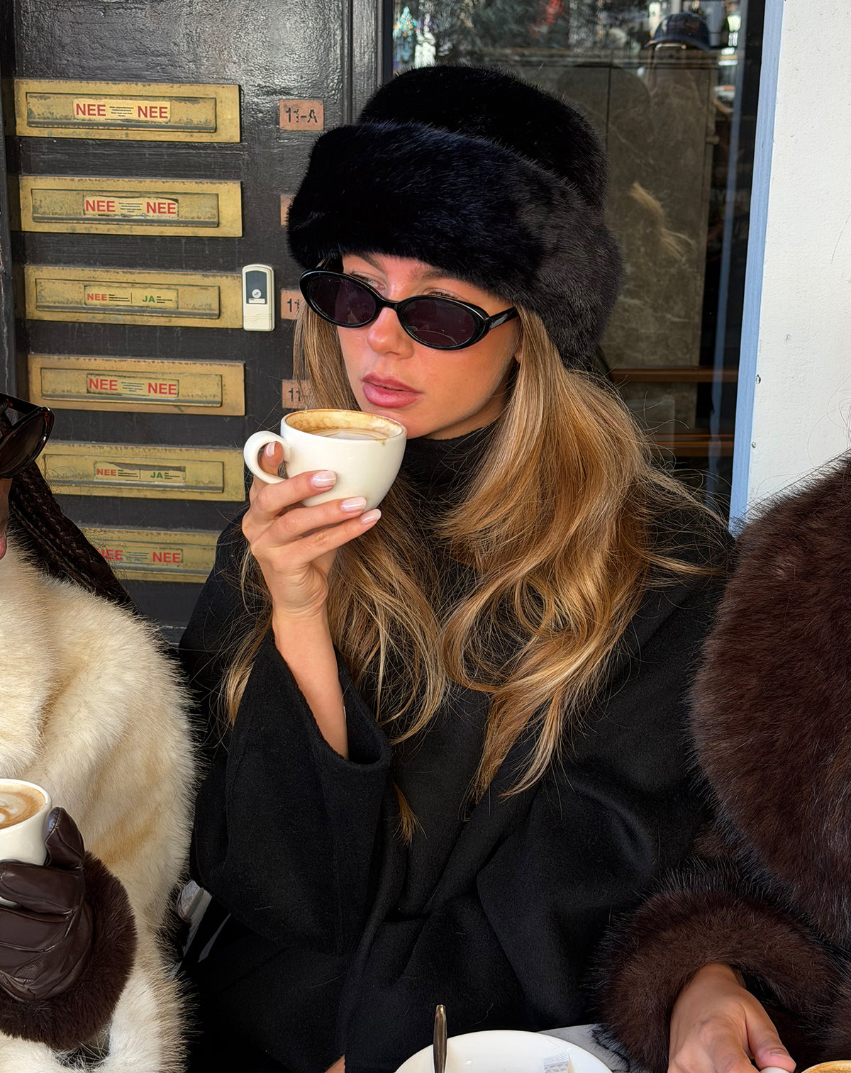 FAUX FUR HAT ZWART