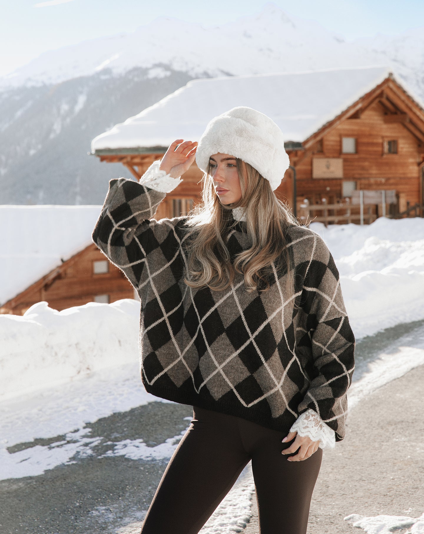 VELVET LACE COL TOP CREME