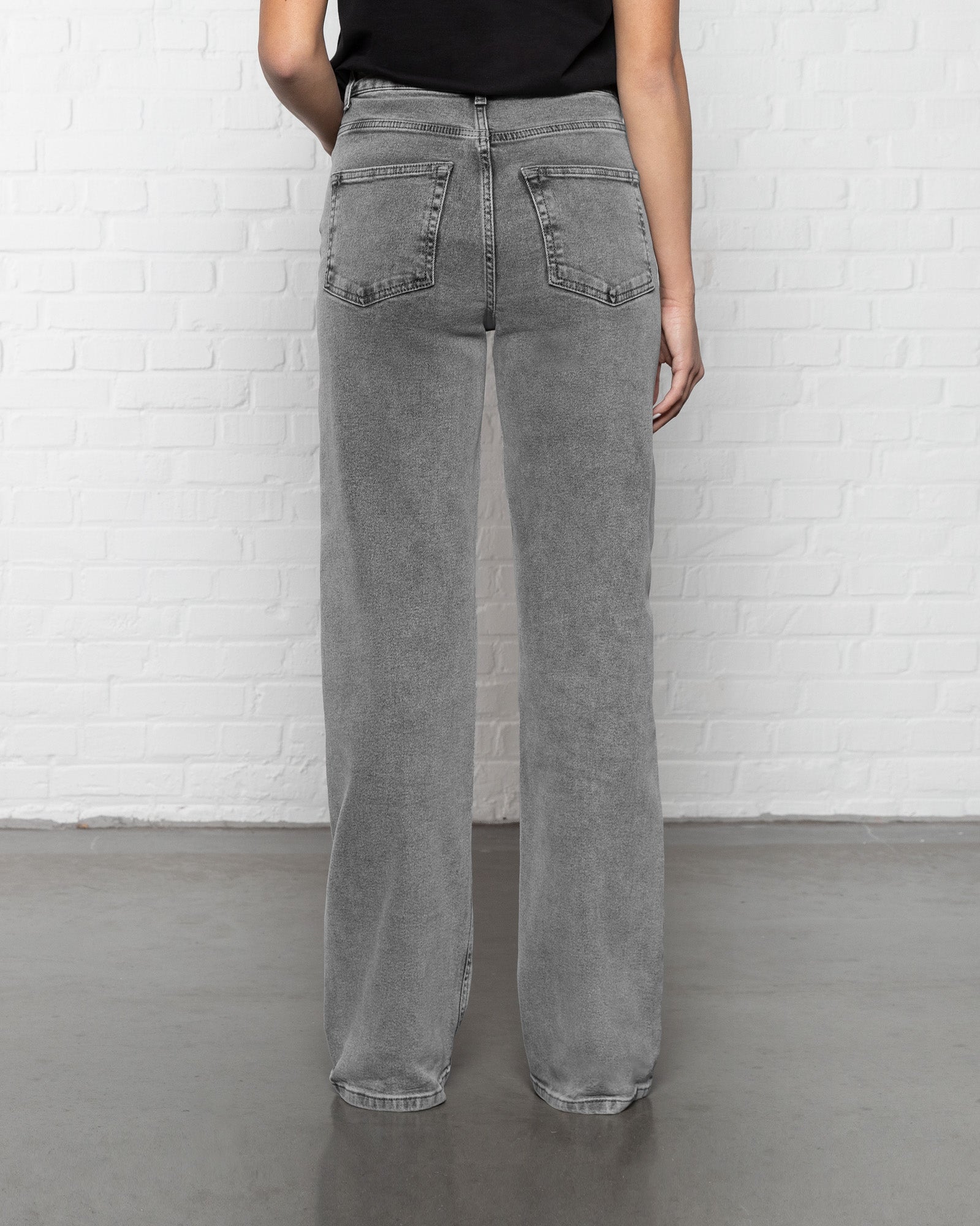 BOOTCUT JEANS LICHTGRIJS