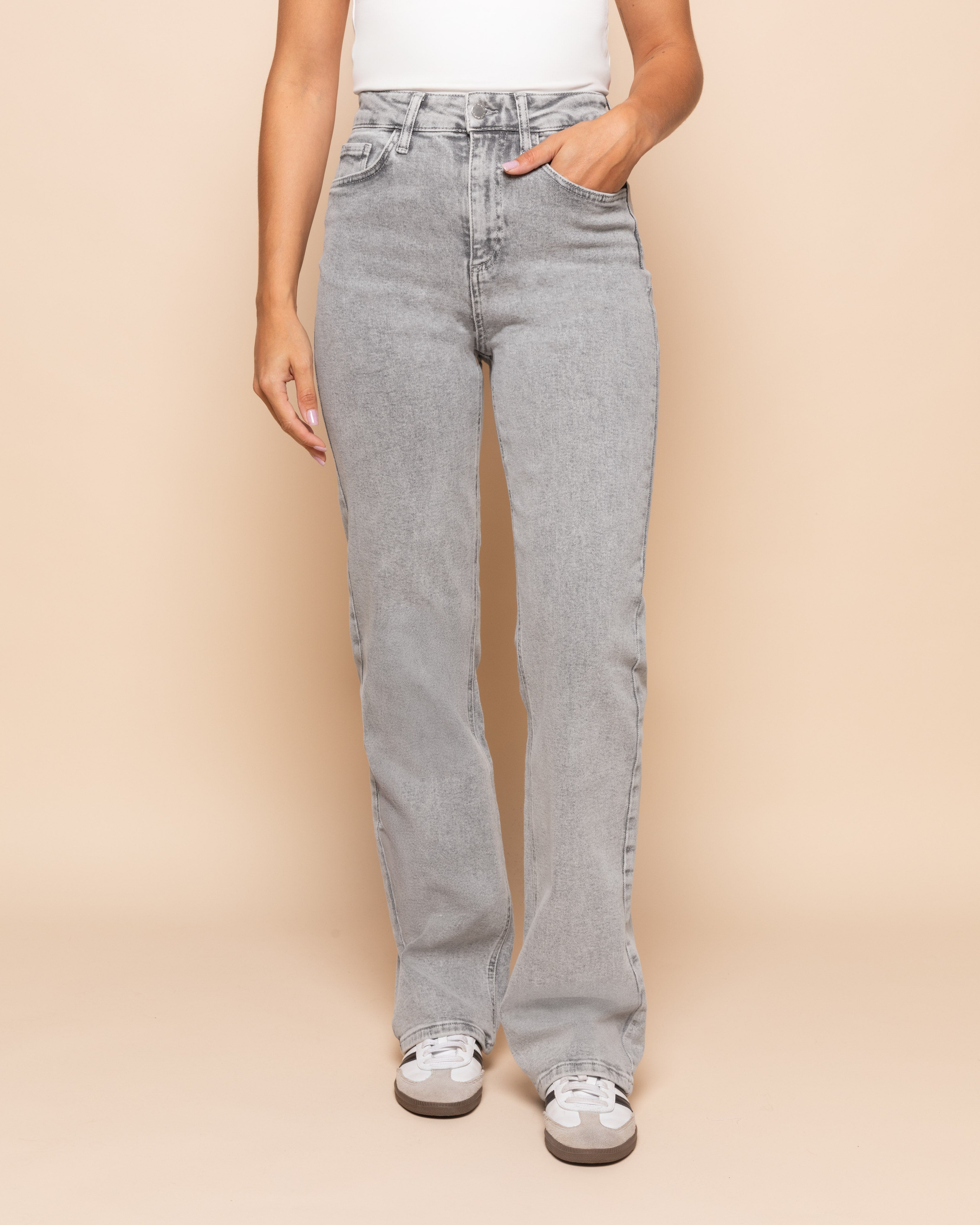 BOOTCUT JEANS ZACHT GRIJS