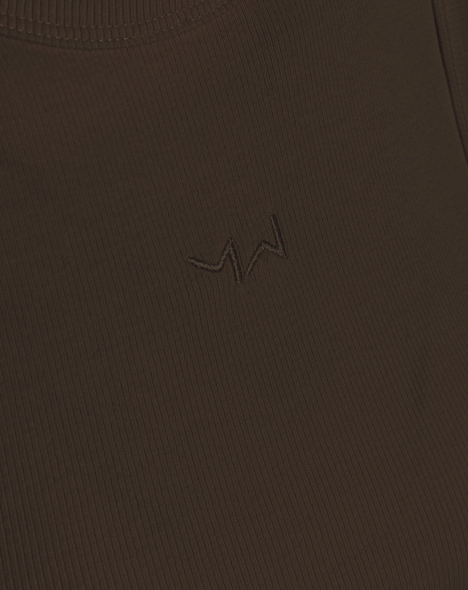 RACERBACK EMBROIDERY TOP DONKERBRUIN