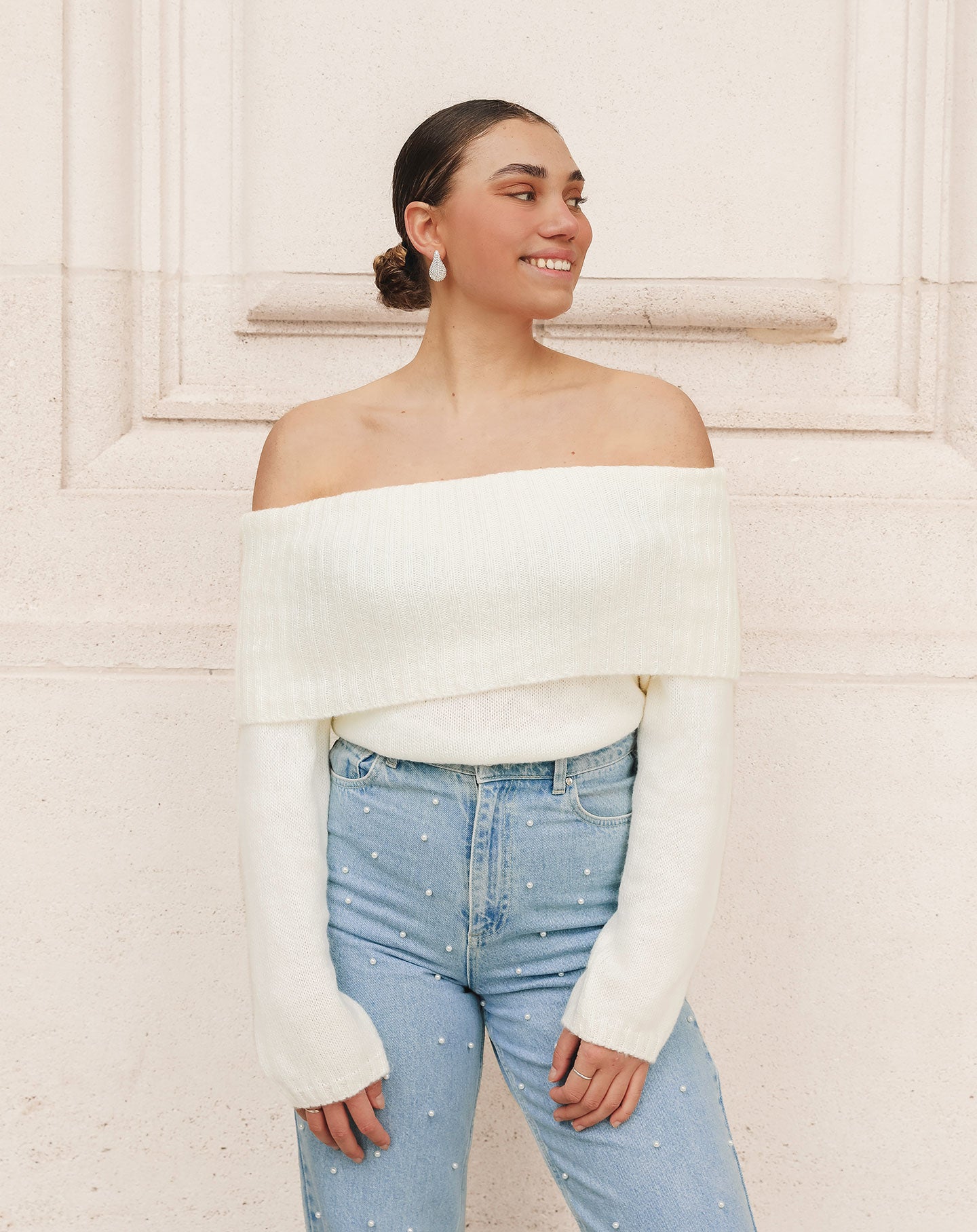 LIVY OFF SHOULDER KNIT CREAM Most Wanted