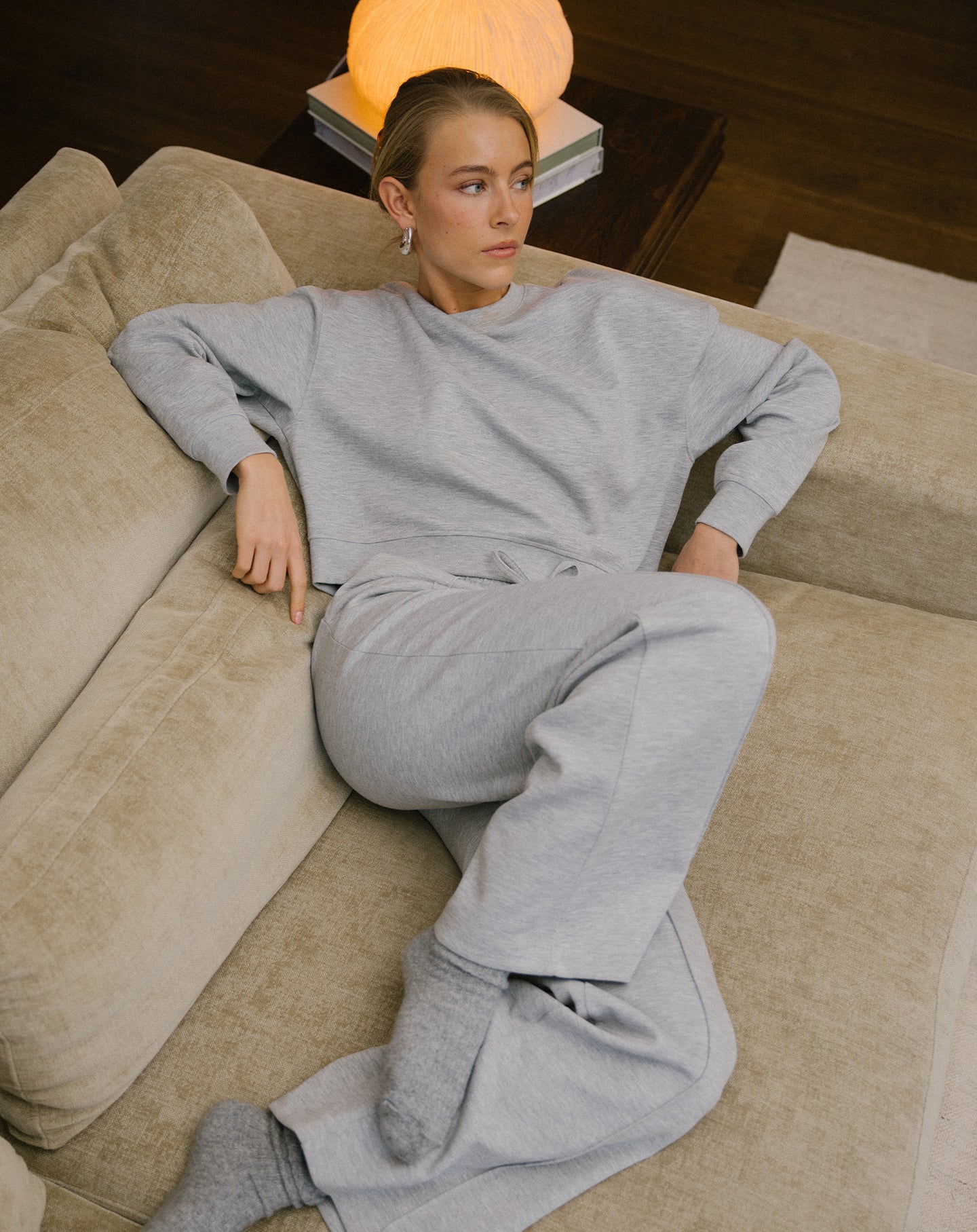 SCUBA PINTUCK PANTS LIGHT GREY