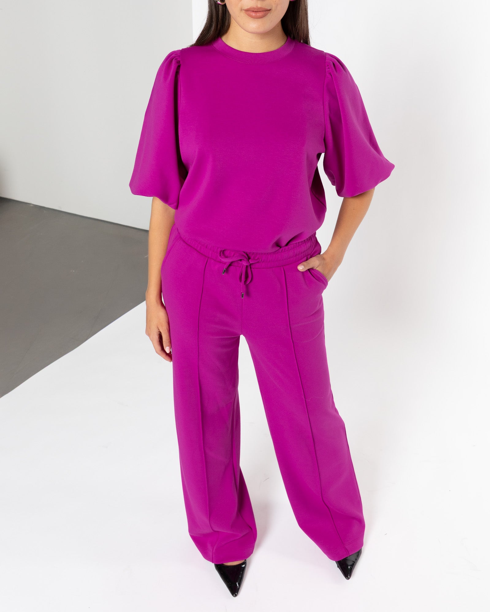 SCUBA SHORT PUFF SLEEVE SWEATER MAGENTA