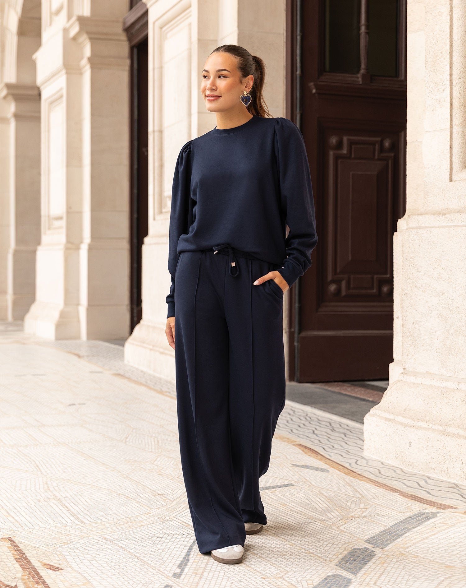 SCUBA PINTUCK PANTS MARINEBLAUW