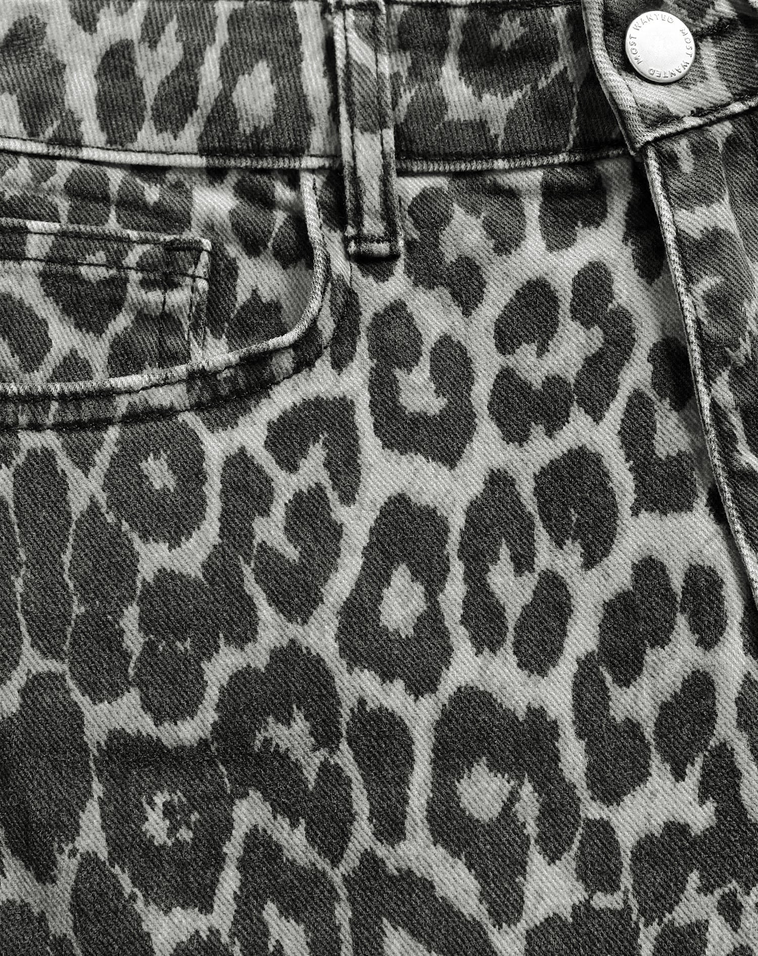 LEOPARD ALLOVER DENIM SKORT GREY