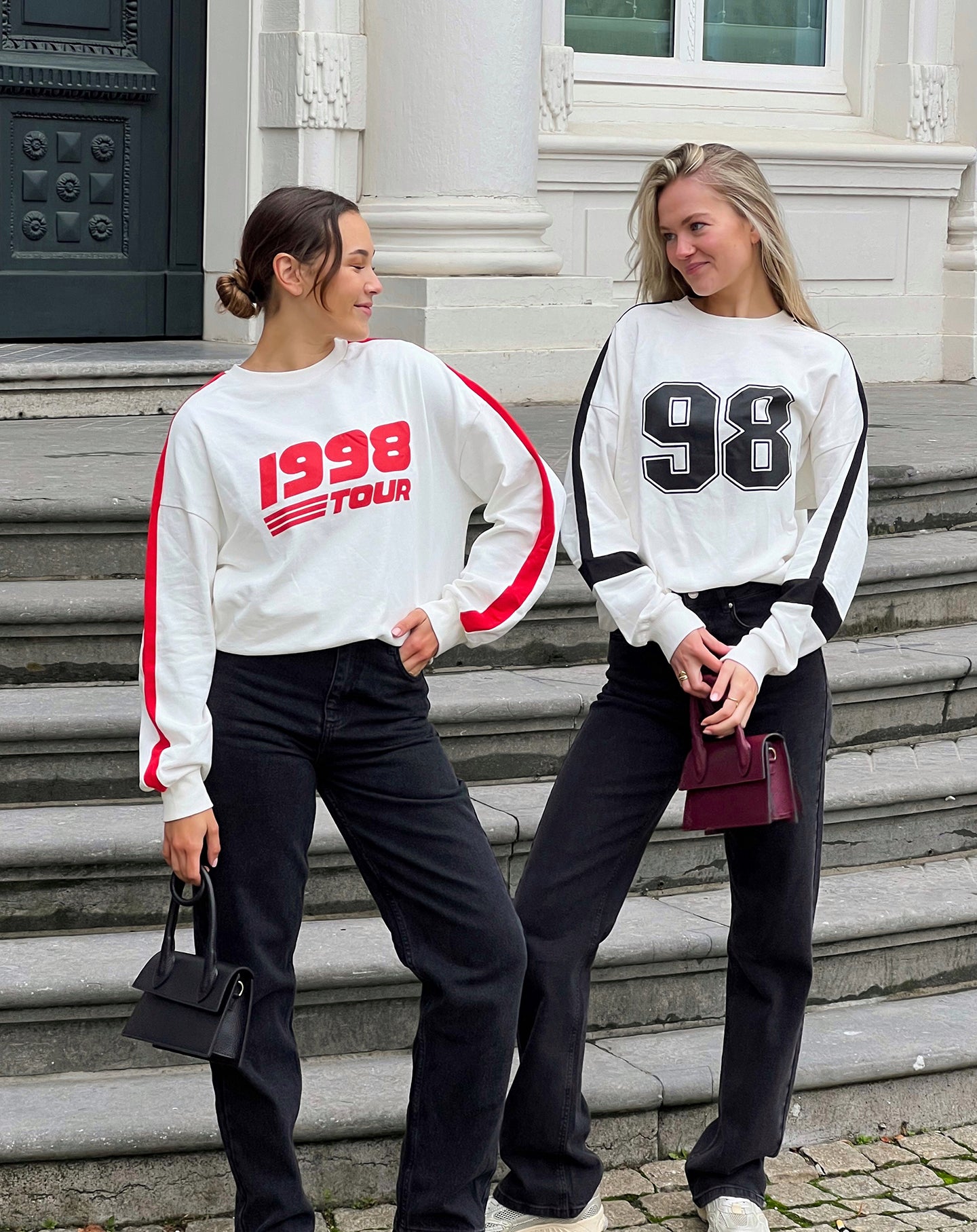 98 CONTRAST SWEATER CRÈME