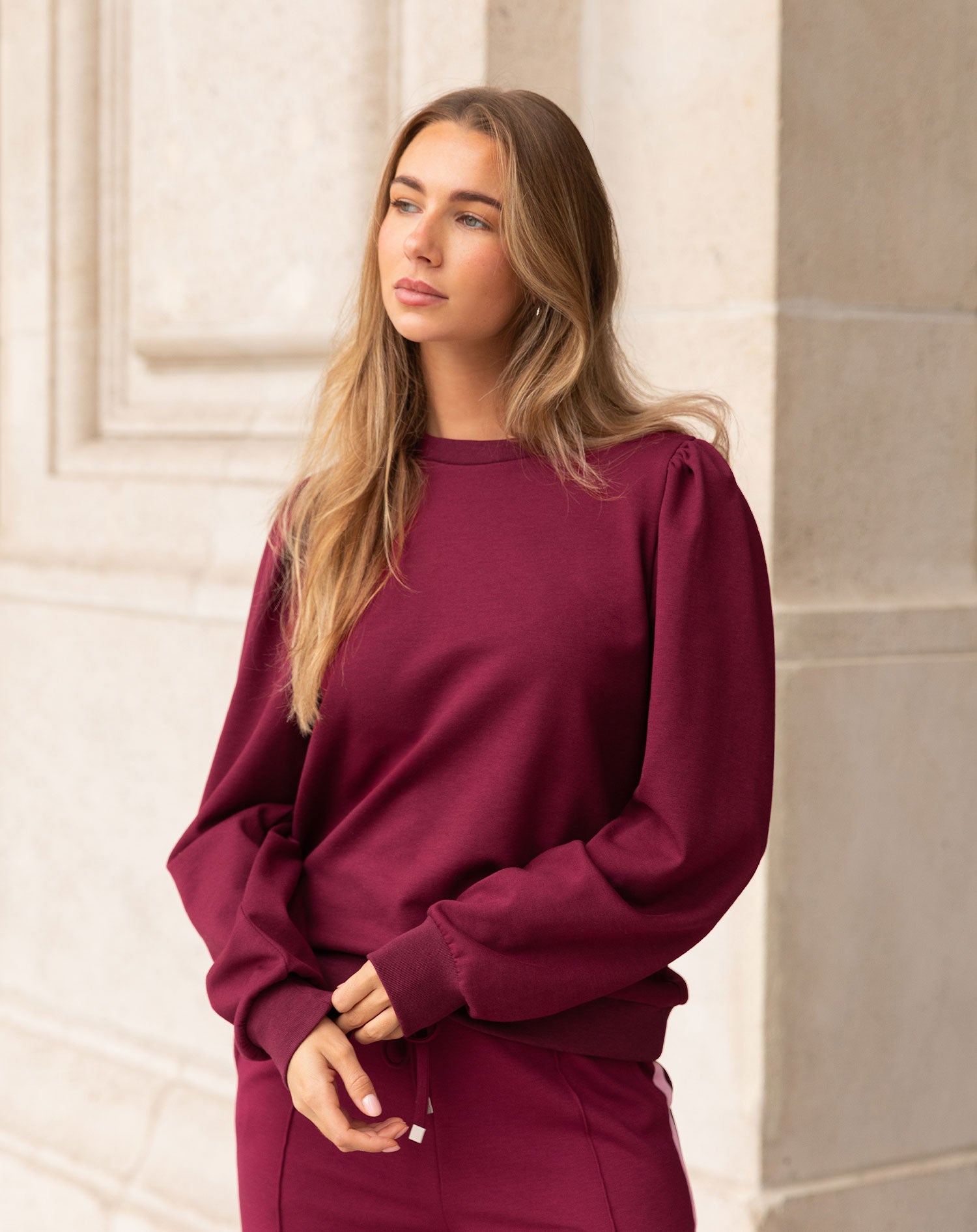 SCUBA PUFF SLEEVE SWEATER BURGUNDY