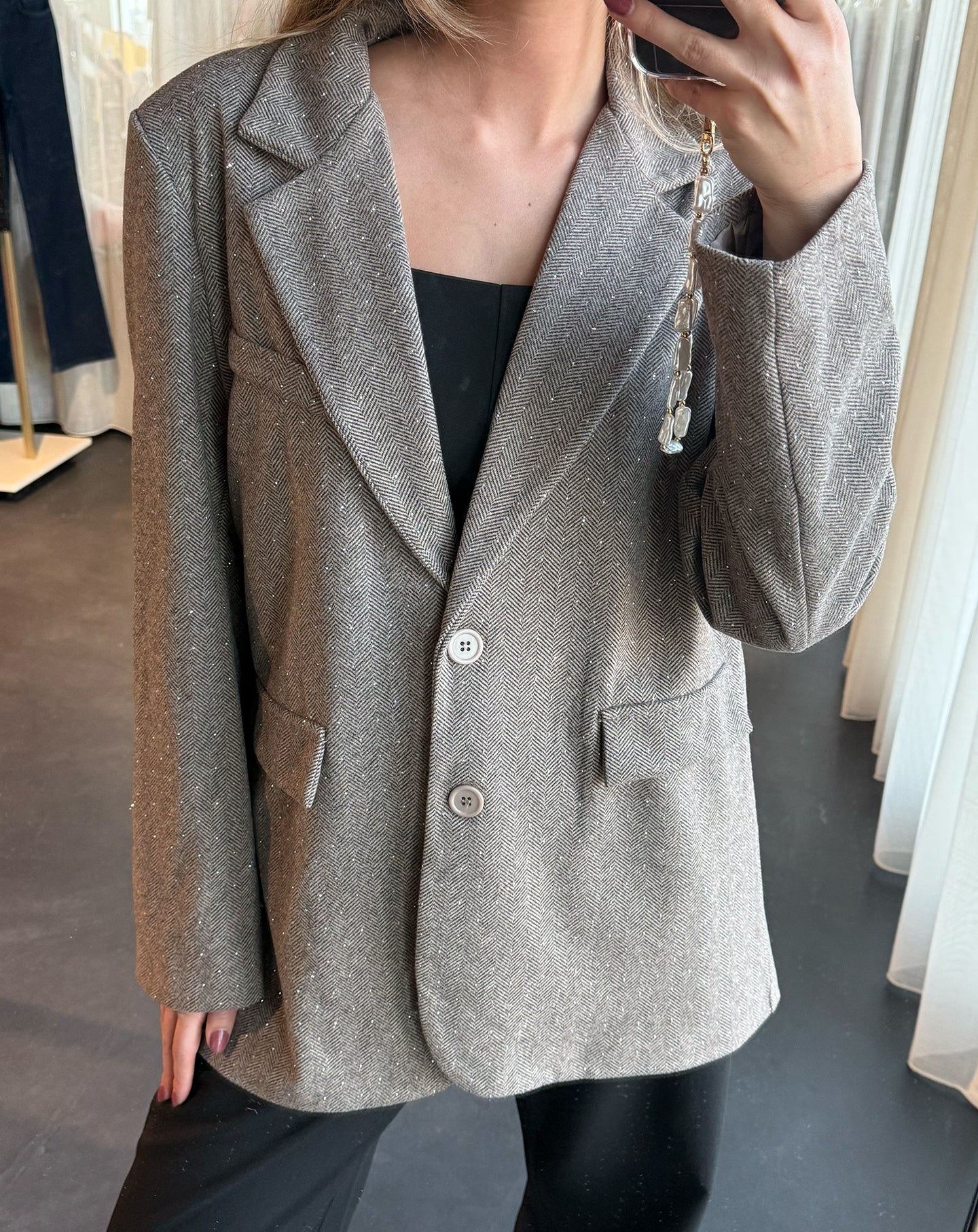 DIAMOND STUDS HERRINGBONE WRAP BACK BLAZER BRUIN