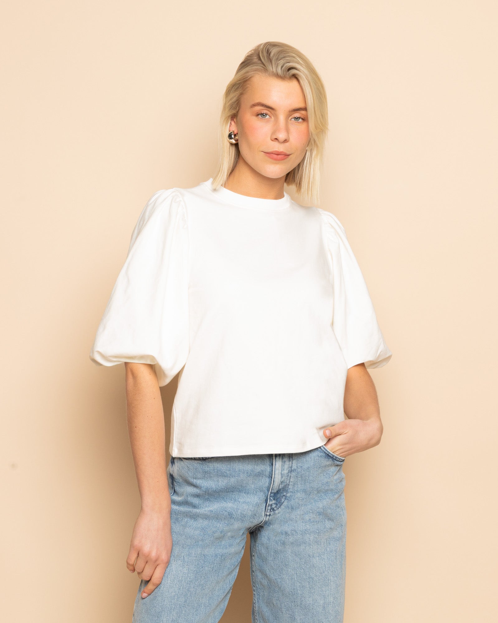LOA PUFF SLEEVE SWEAT TOP CREAM