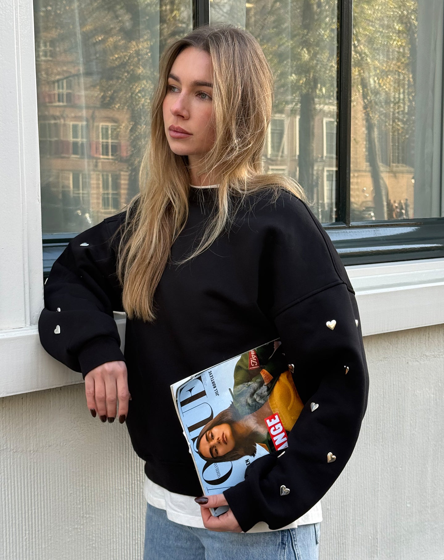 HEART STUD SWEATER BLACK