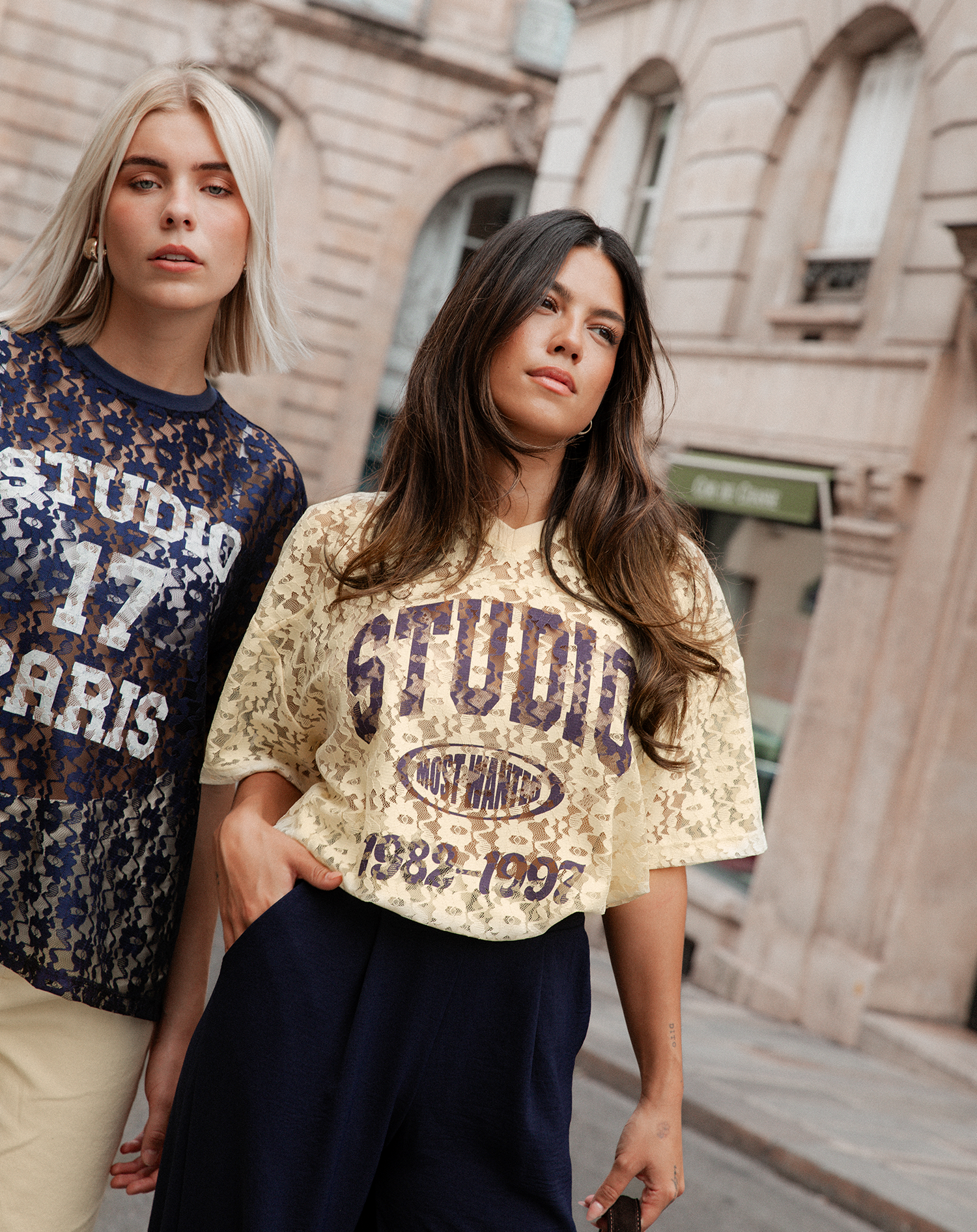 LACE SPORTS STUDIO V-NECK TEE BUTTER YELLOW