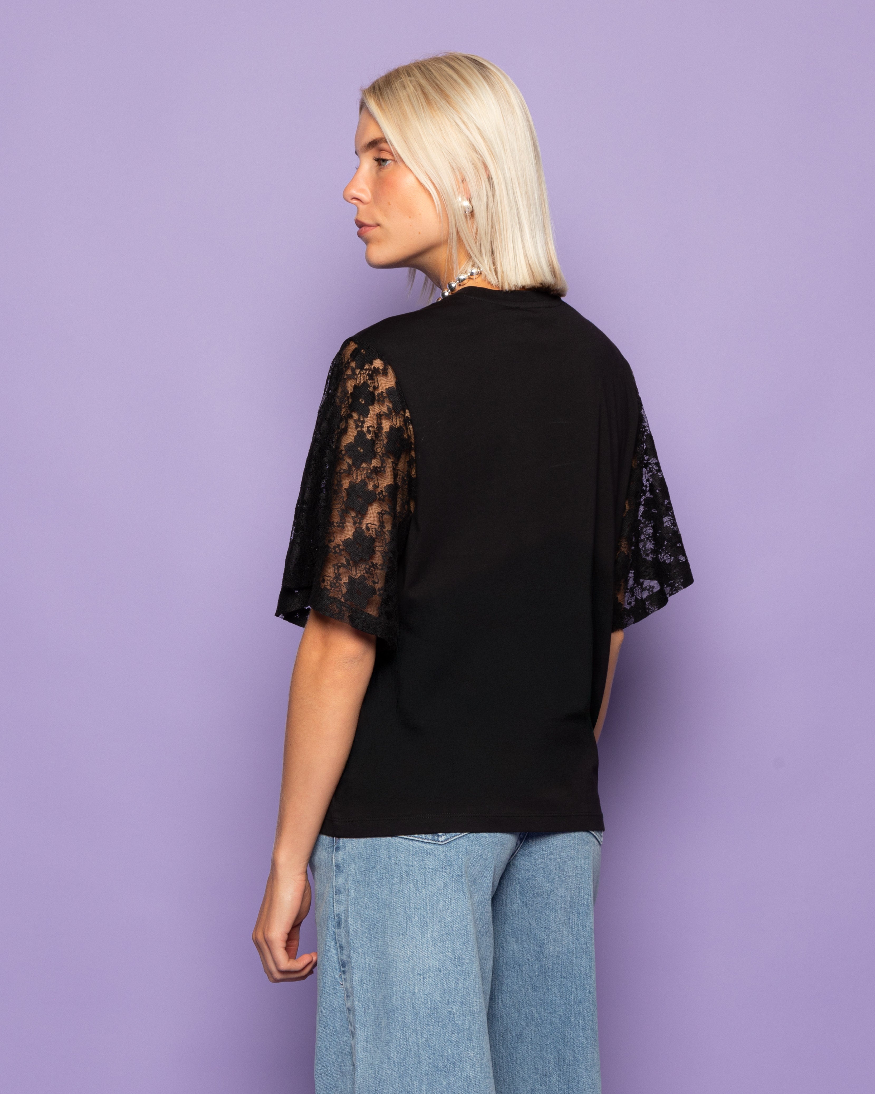 LACE BUTTERFLY SLEEVE TEE ZWART