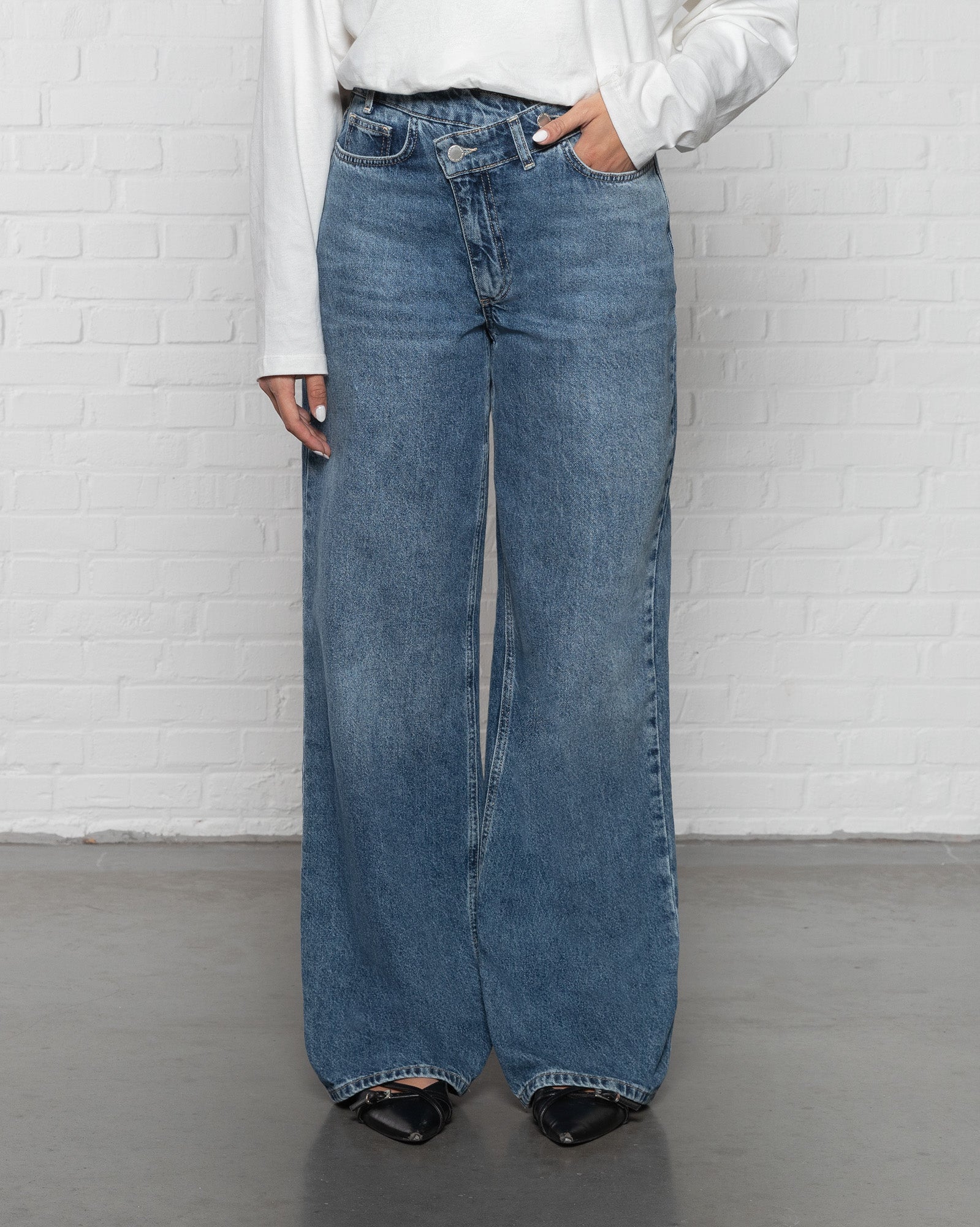 CROSSOVER WIDE LEG JEANS MID BLAUW