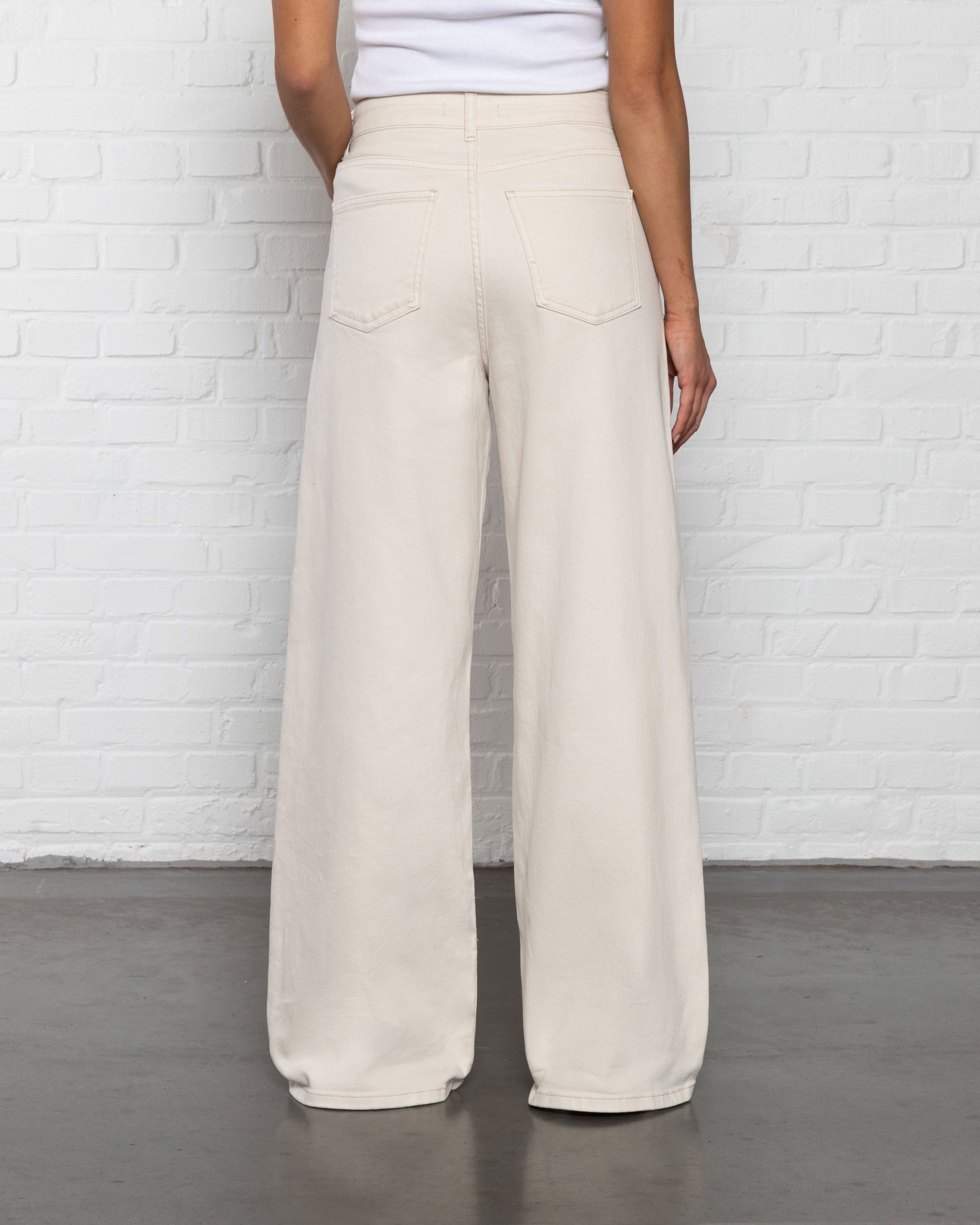 COMFORT WIDE LEG JEANS CRÈME