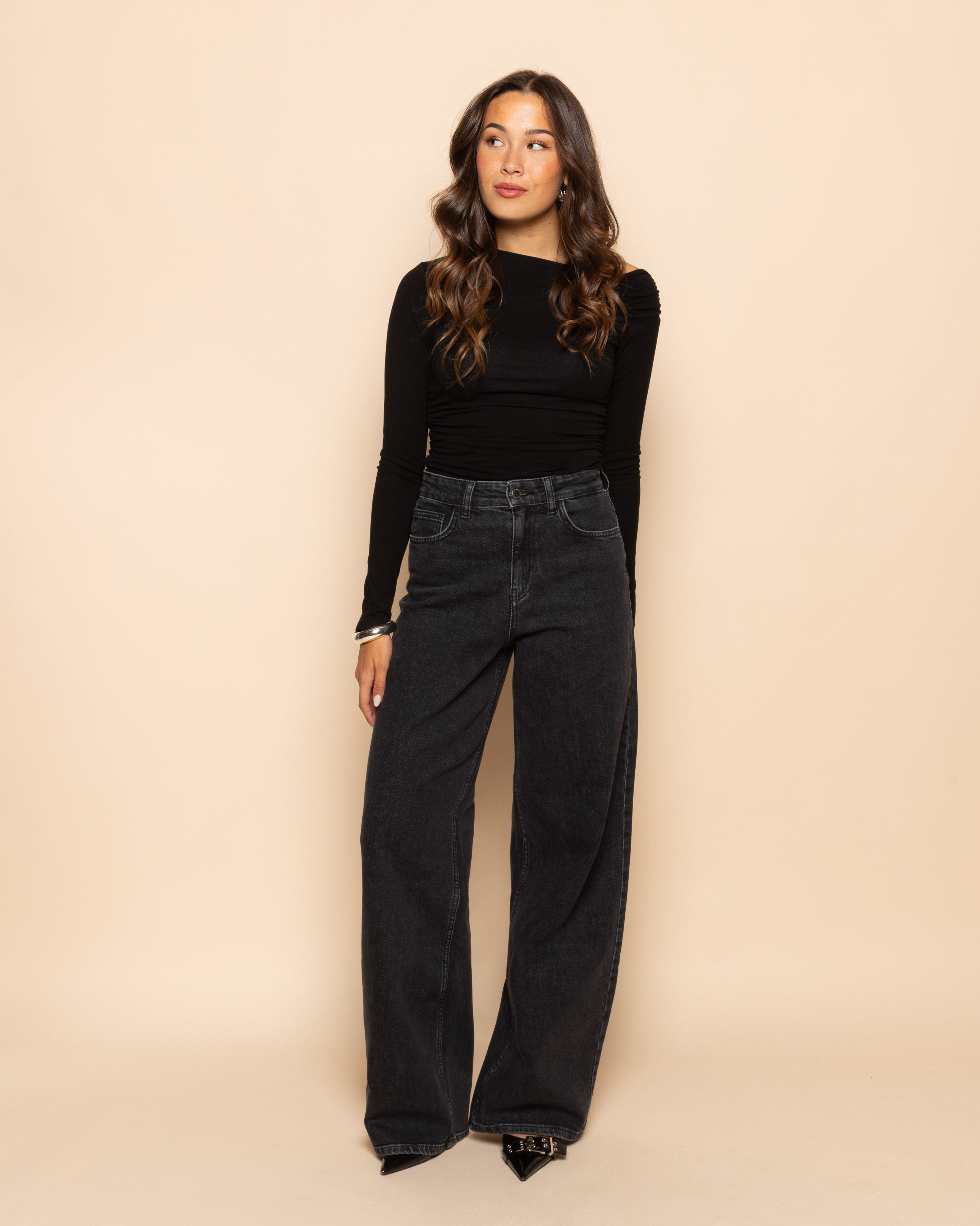 COMFORT WIDE LEG JEANS DONKER GRIJS
