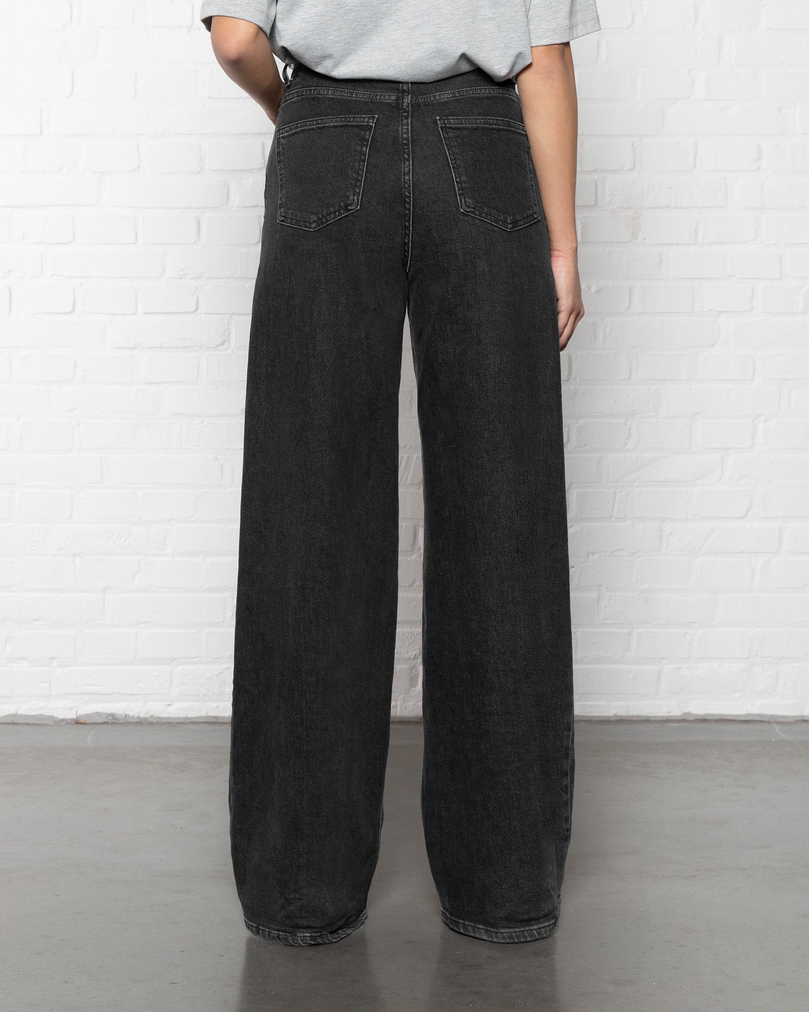 COMFORT WIDE LEG JEANS DARK GREY