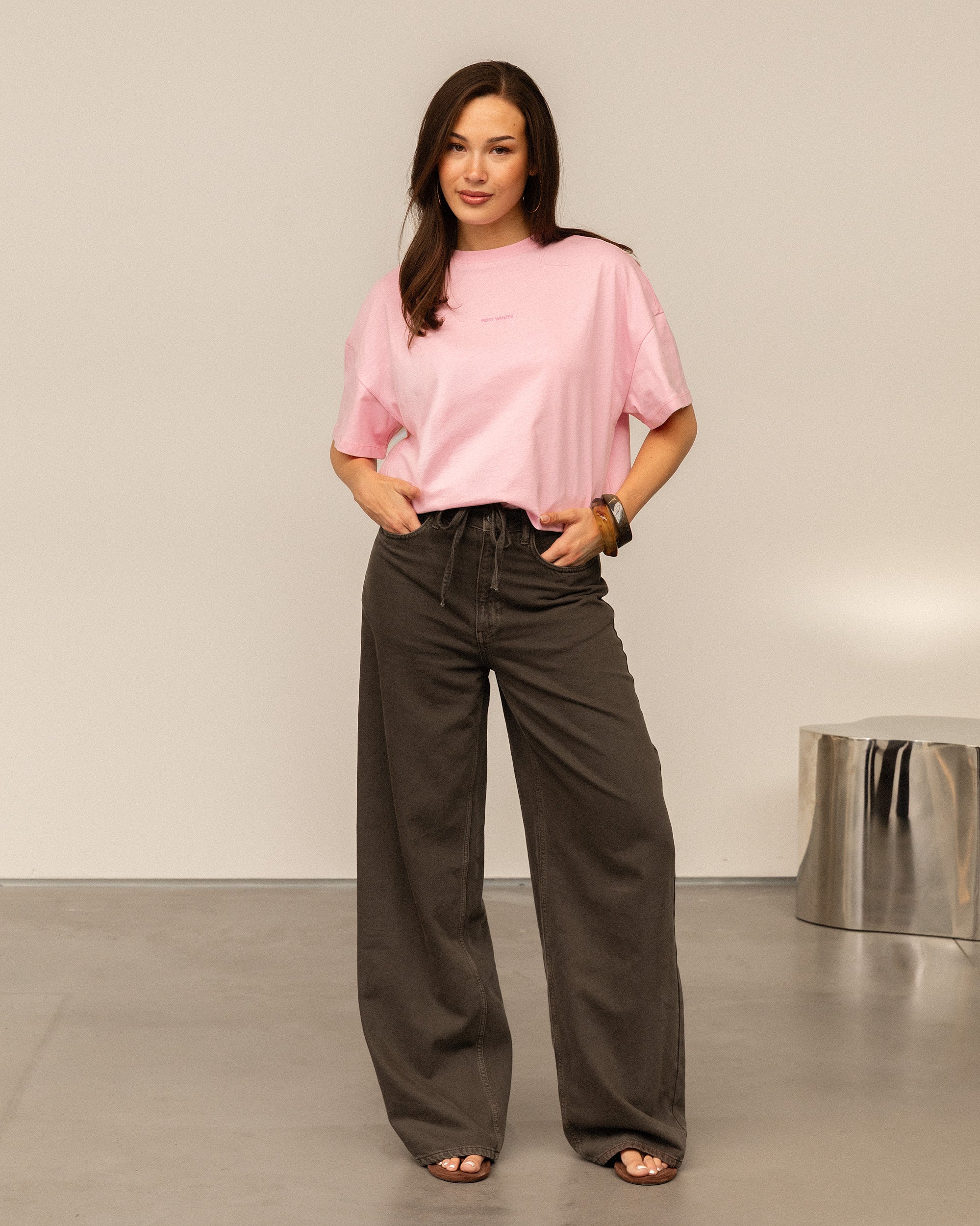 LOTTE BAGGY JEANS BRUIN