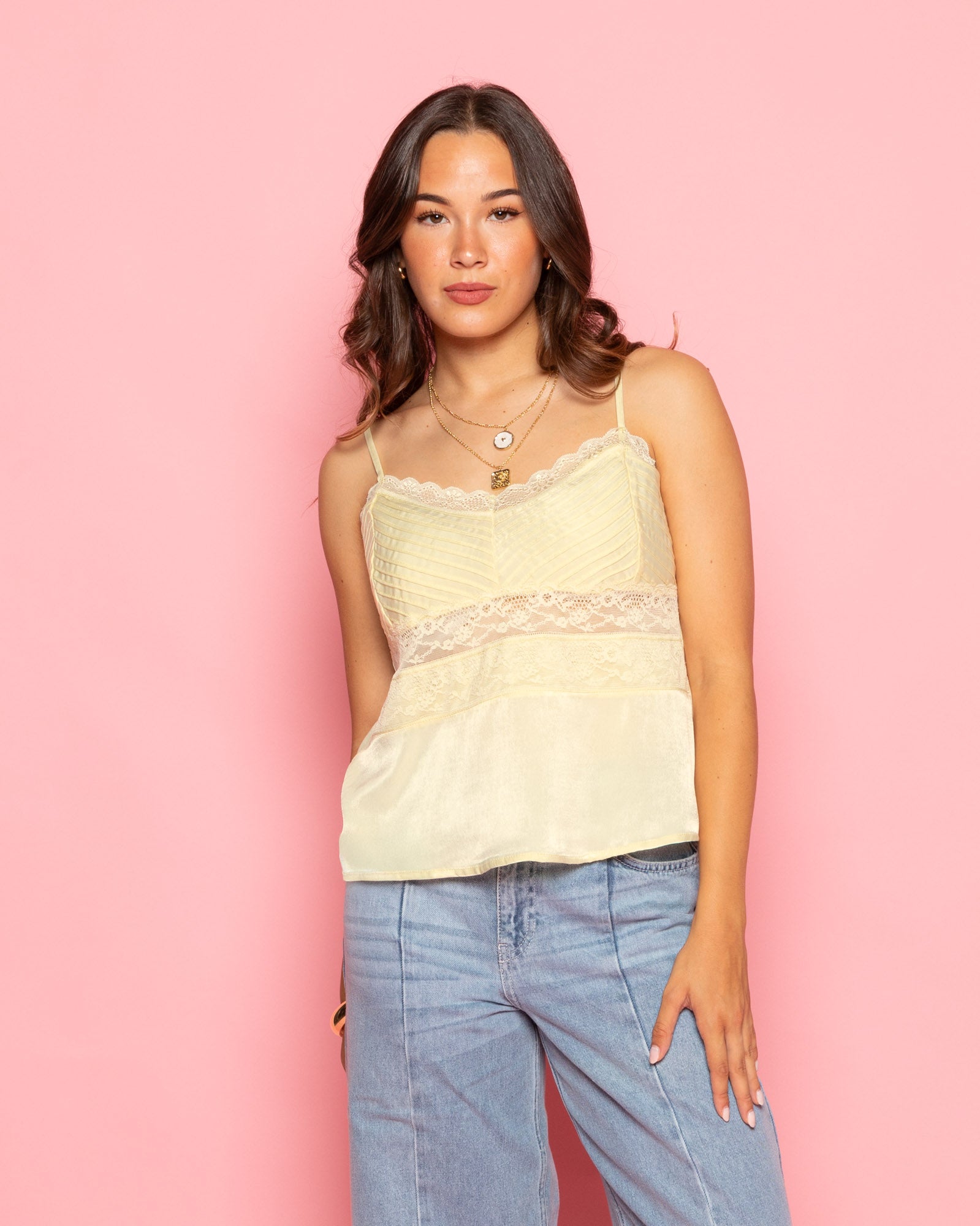 LACE PINTUCK TOP BOTERGEEL