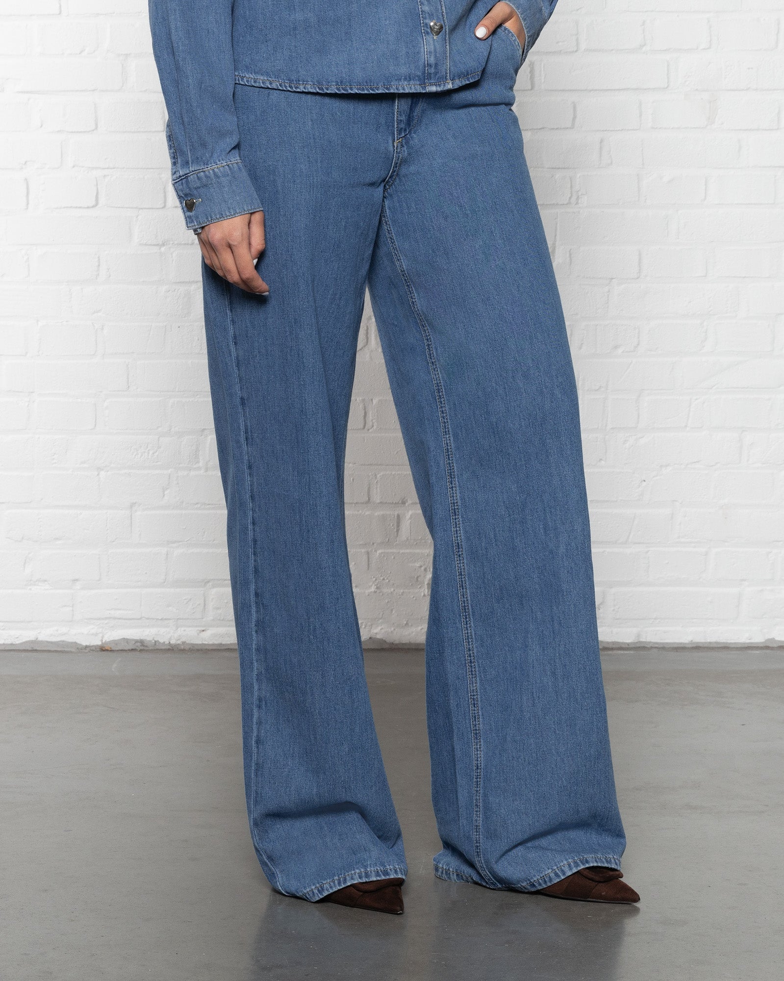 FLOWY DENIM WIDE LEG JEANS MID BLUE