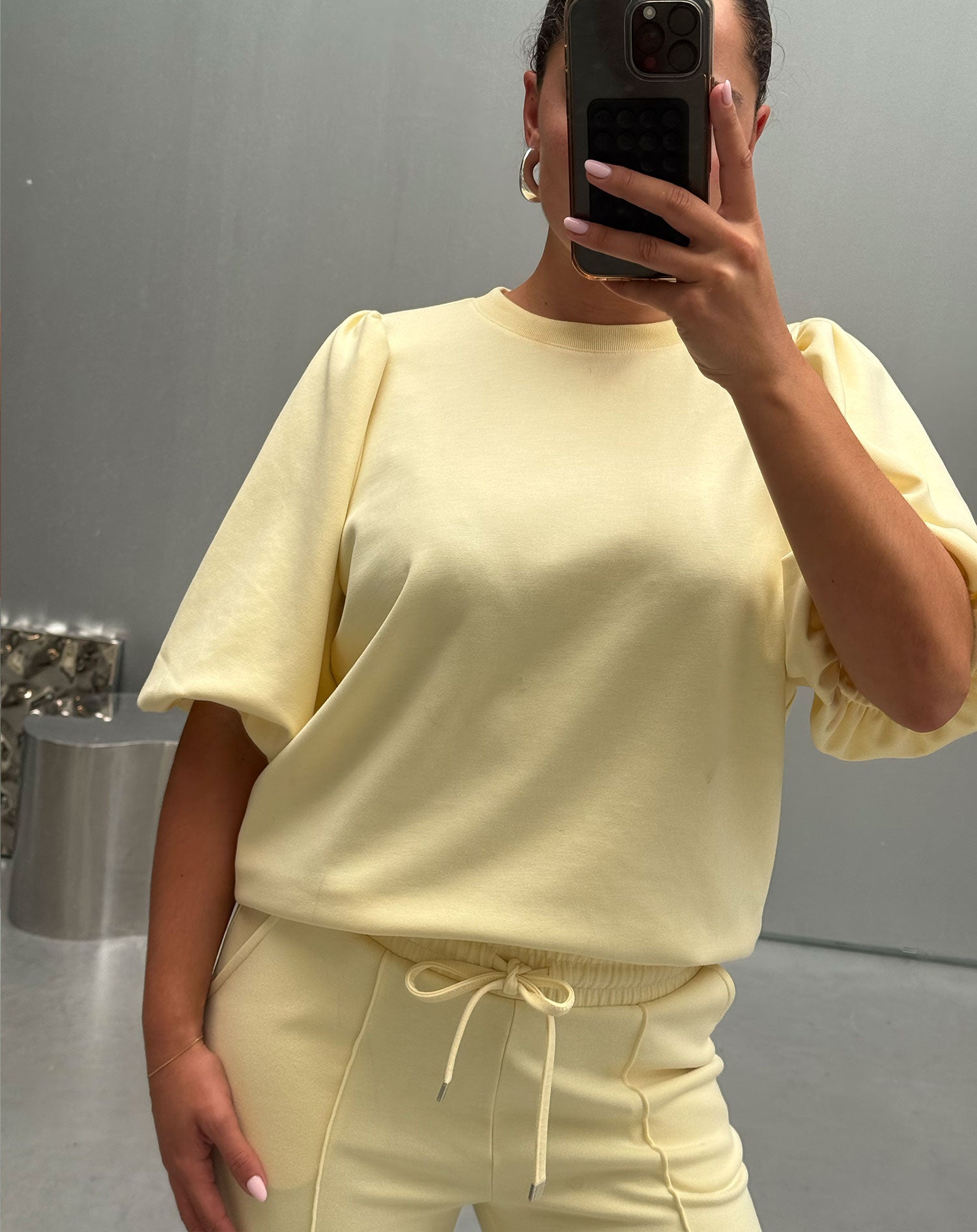 SCUBA SHORT PUFF SLEEVE SWEATER BOTERGEEL