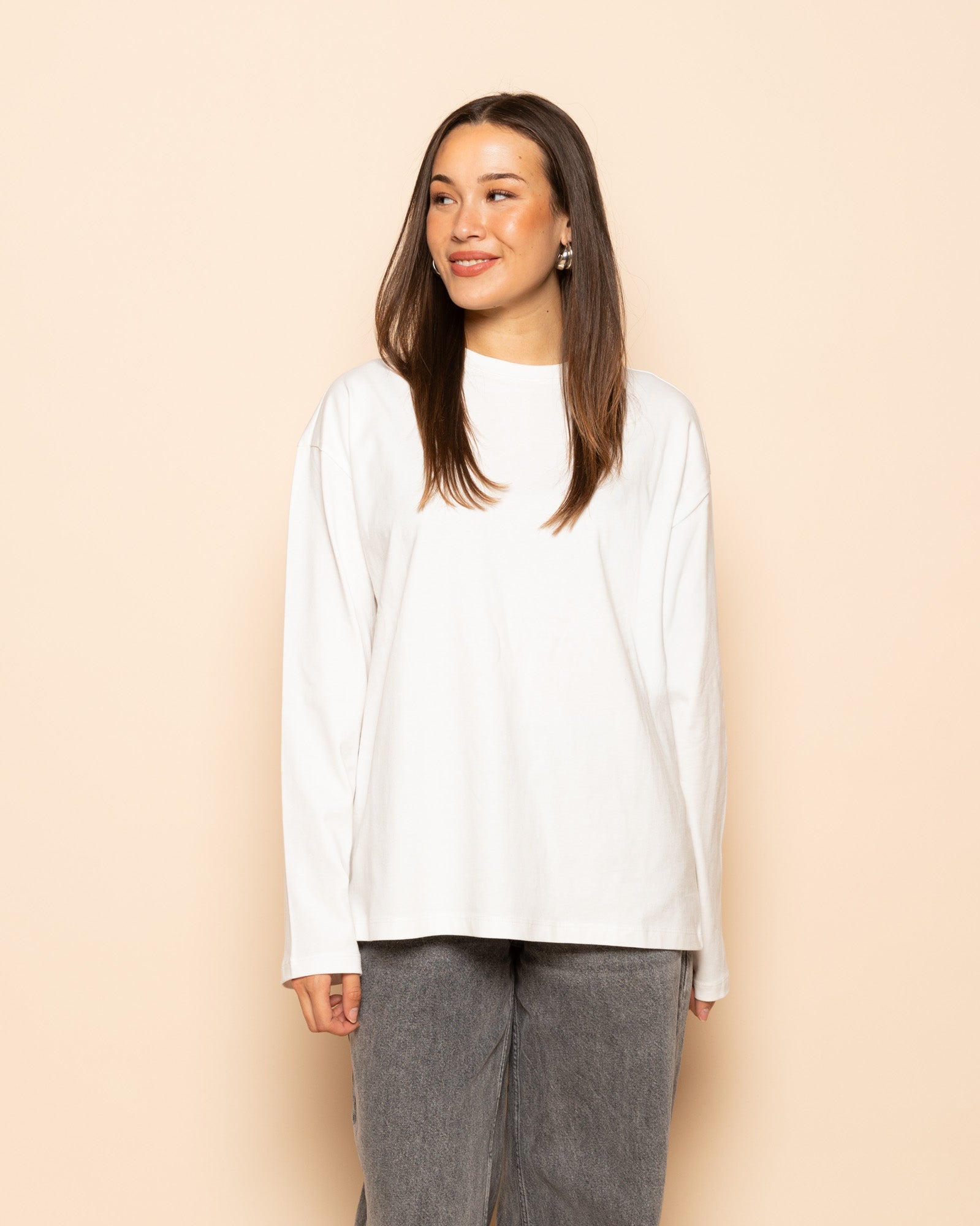 BASIC LONG SLEEVE OVERSIZED TEE CREME