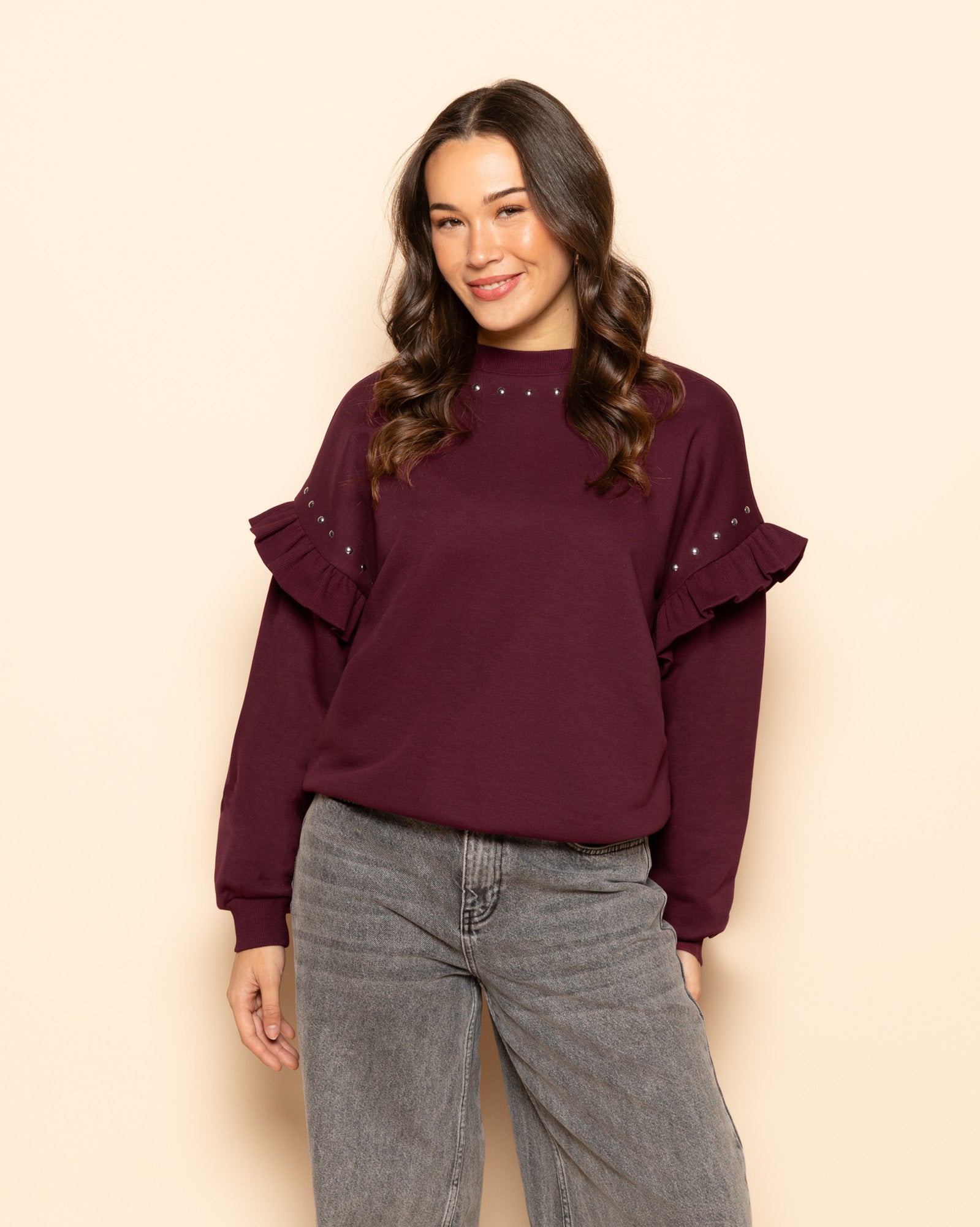 RUFFLE STUDS SWEATER DONKER BURGUNDY