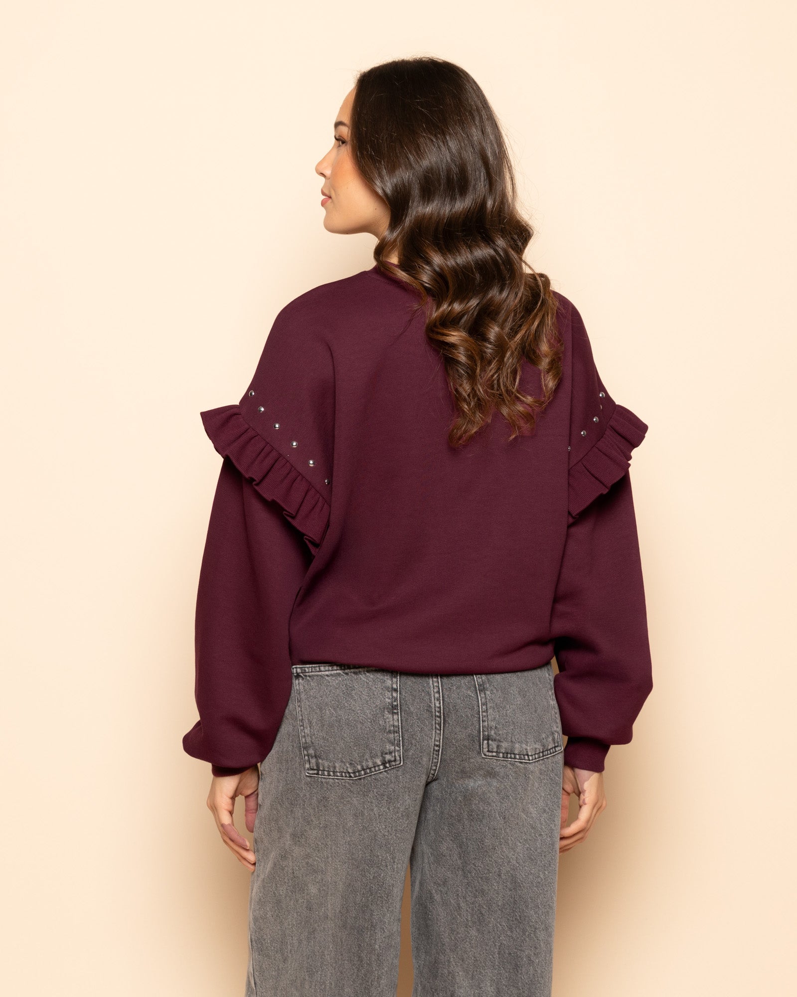 RUFFLE STUDS SWEATER DONKER BURGUNDY