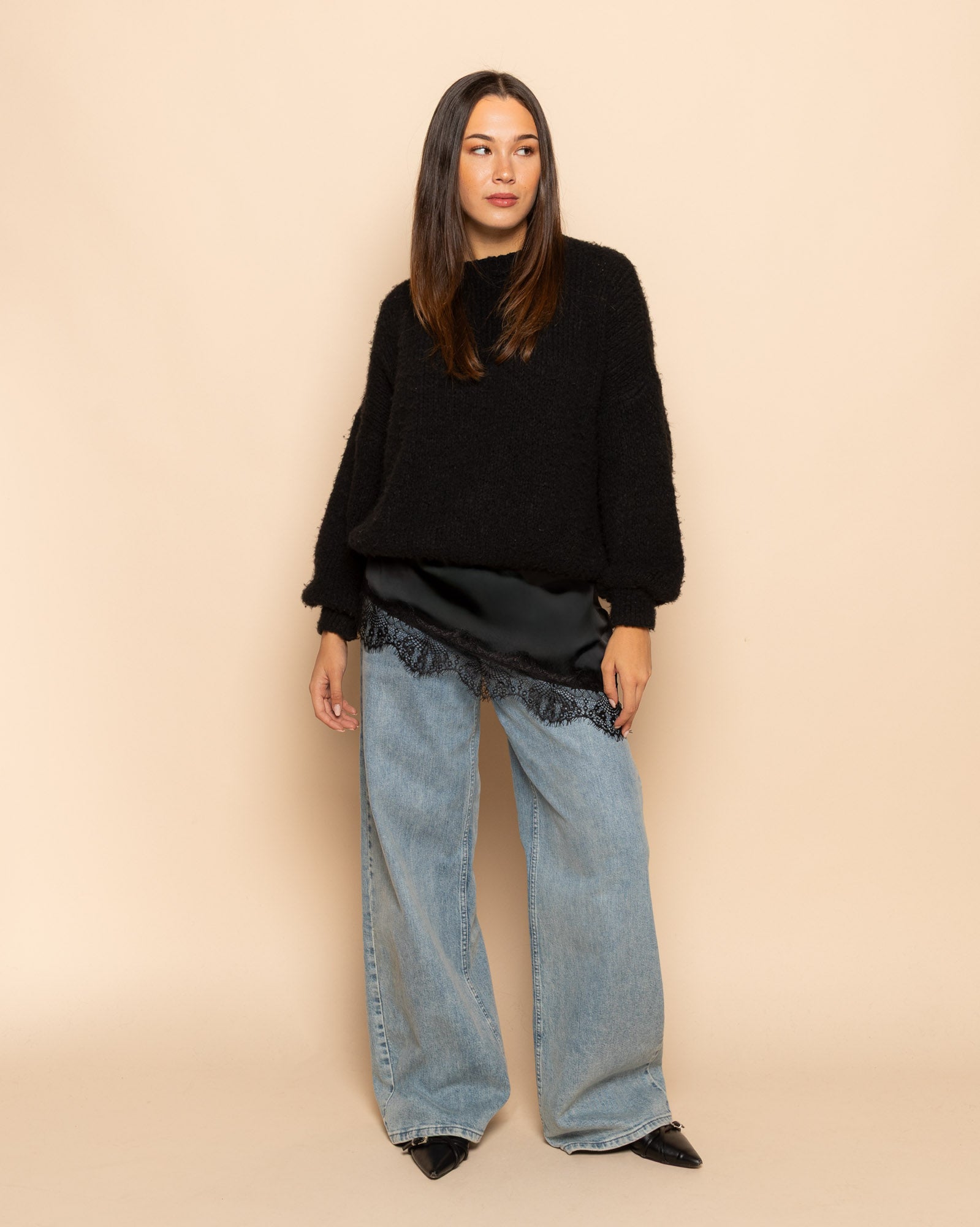 ASYMMETRIC SATIN LACE SKIRT ZWART