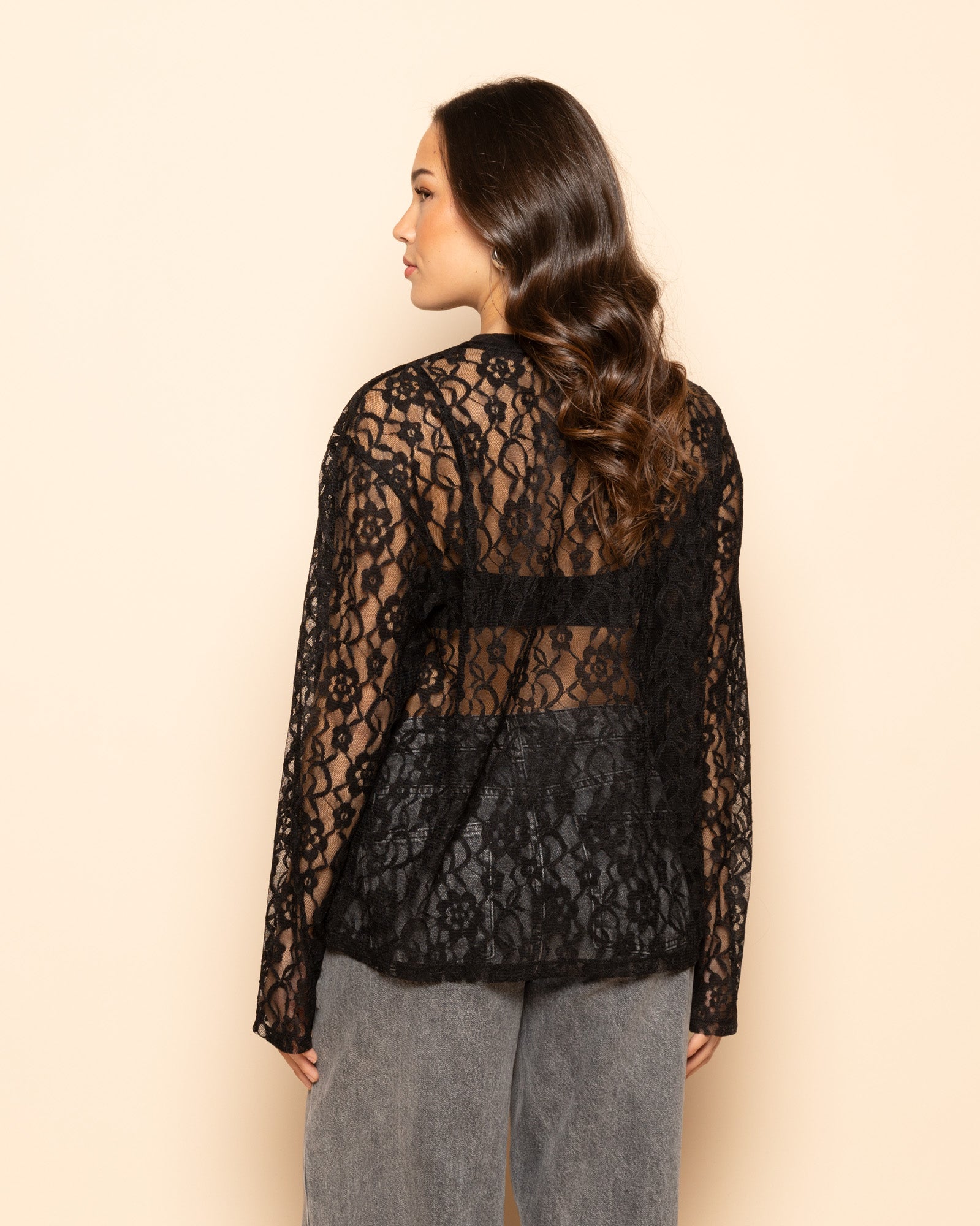 LOVERS CLUB LACE LONG SLEEVE TEE ZWART