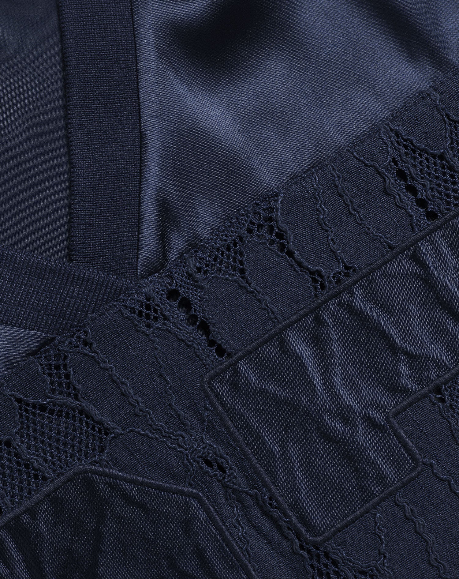 97 SATIN LACE OVERSIZED TEE NAVY