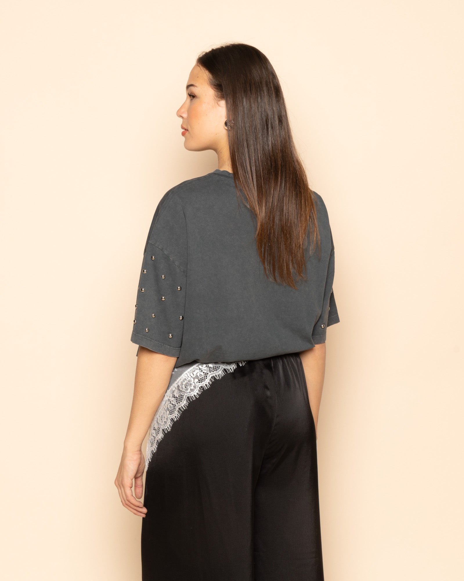 FOREVER YOURS STUD SLEEVE TEE ACID GRIJS