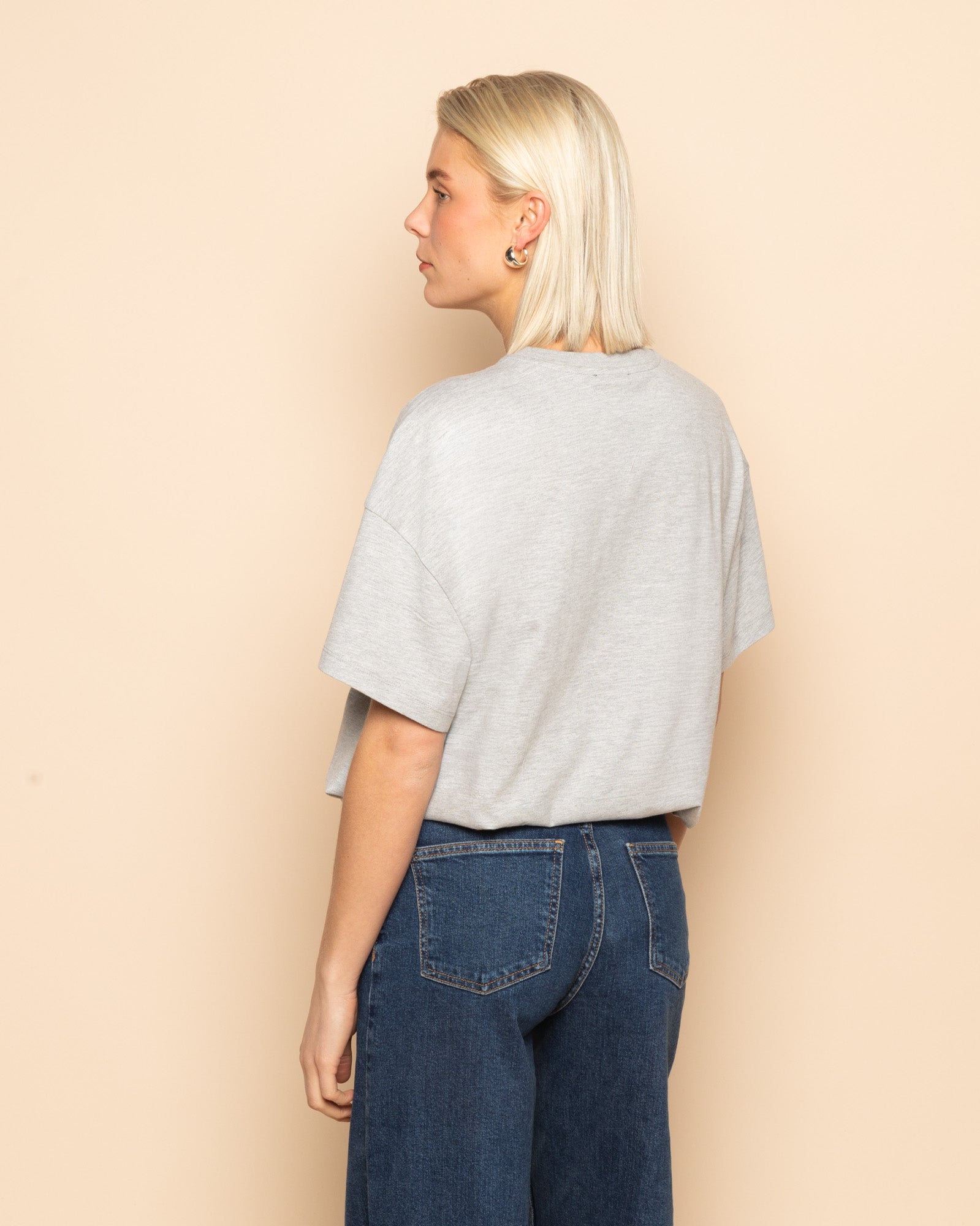 WILD ABOUT YOU OVERSIZED TEE GRIJS MELANGE