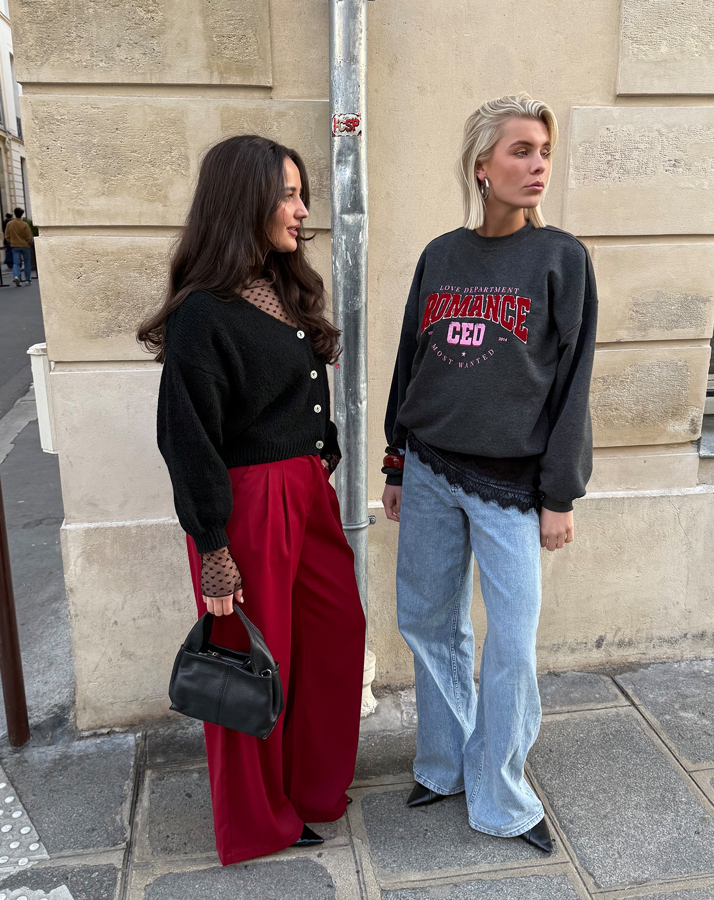 ROMANCE SWEATER DONKERGRIJS