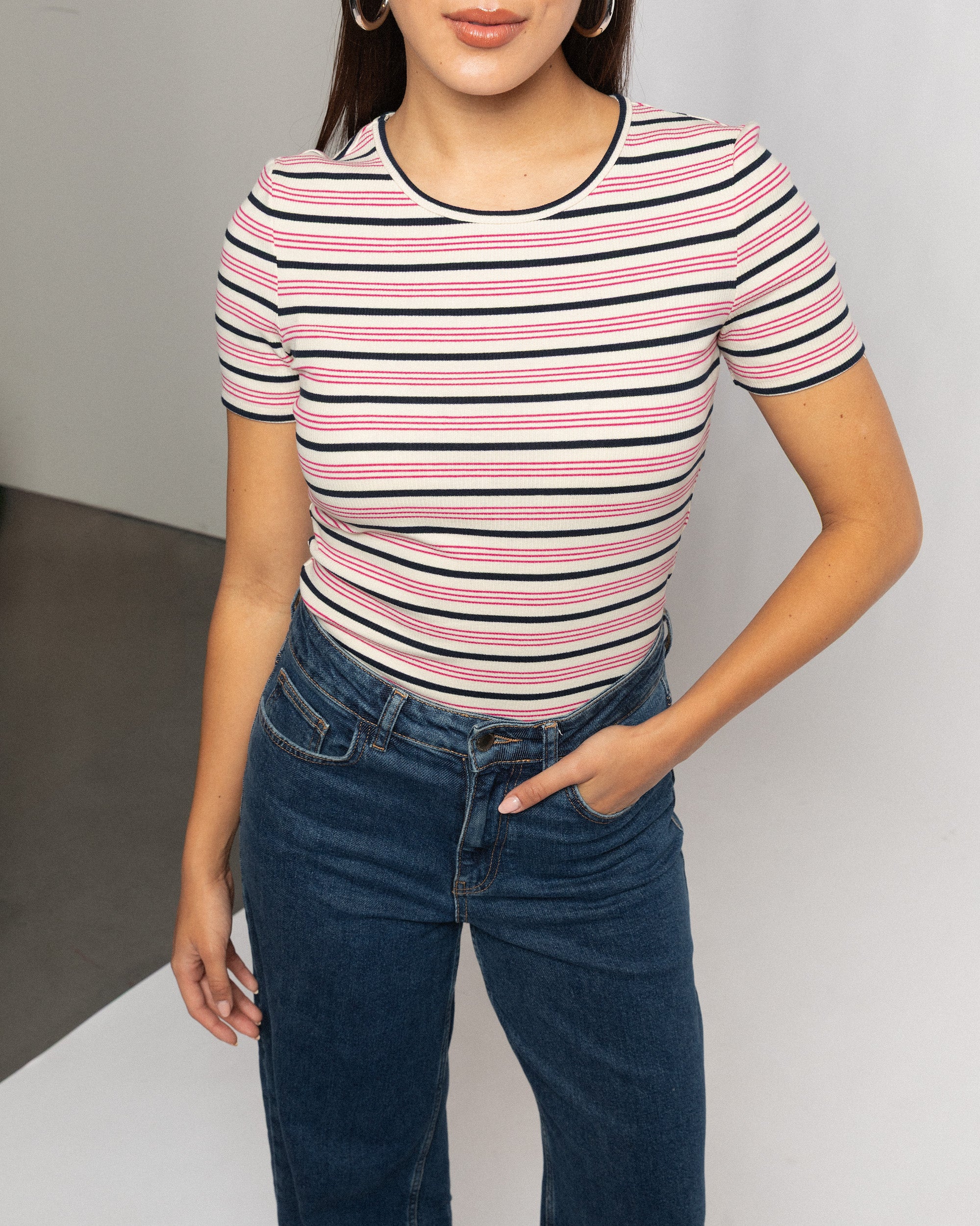 RIBBED FITTED TOP STRIPE CRÈME FUCHSIA