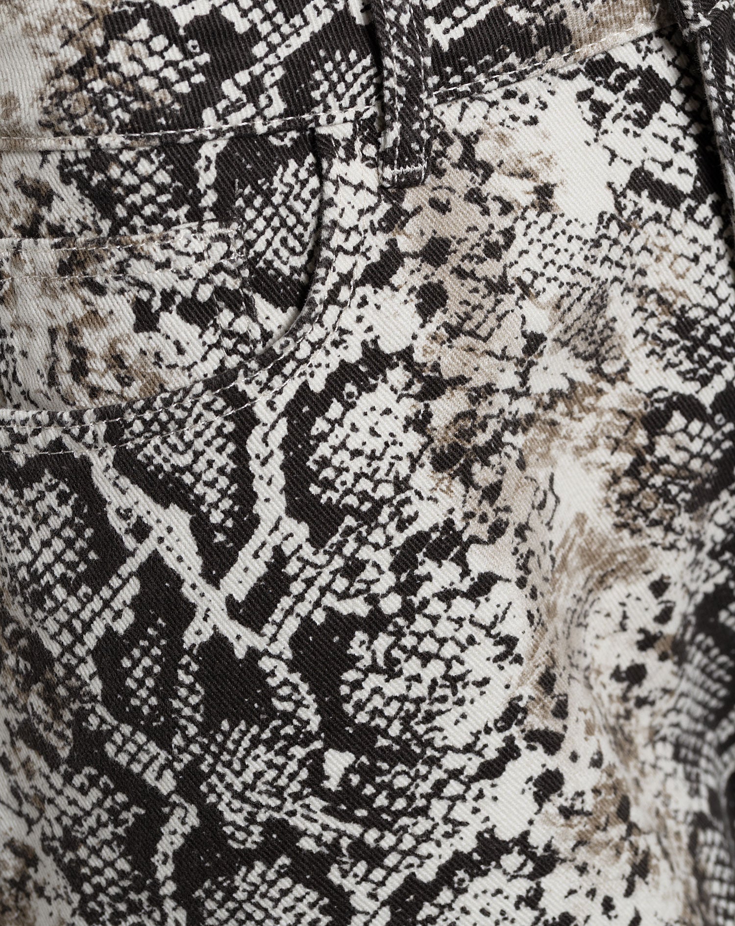 SNAKE BARREL LEG JEANS CRÈME