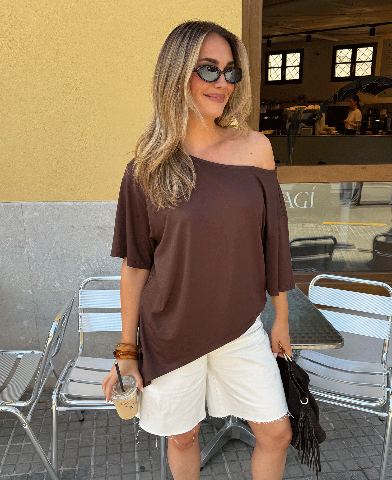 ASYMMETRIC OFF SHOULDER TEE BRUIN