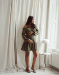MOUSSELINE OFFSHOULDER MATERNITY DRESS OLIJFGROEN